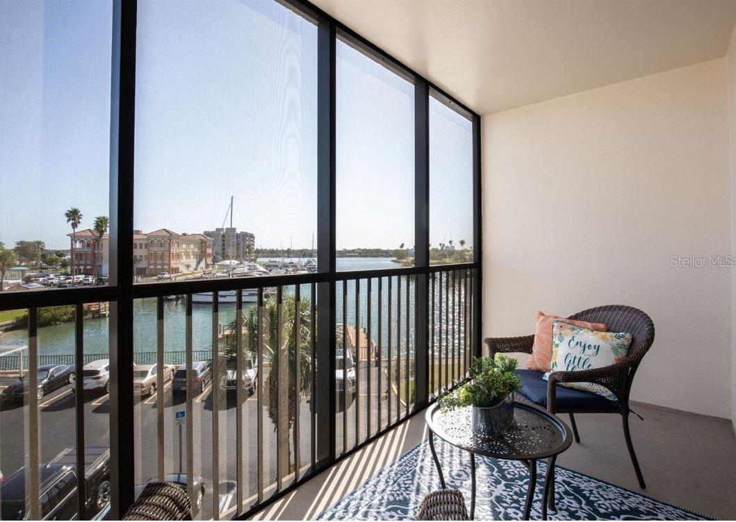 10355 PARADISE BLVD #211, TREASURE ISLAND, FL, 33706