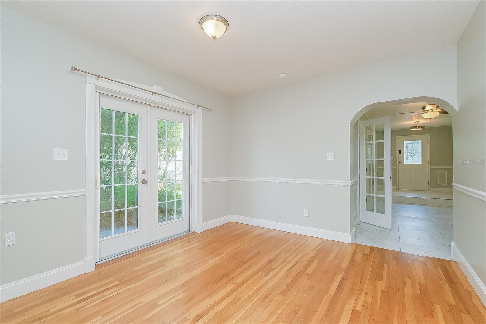 1415 E HENRY AVE, TAMPA, FL, 33604