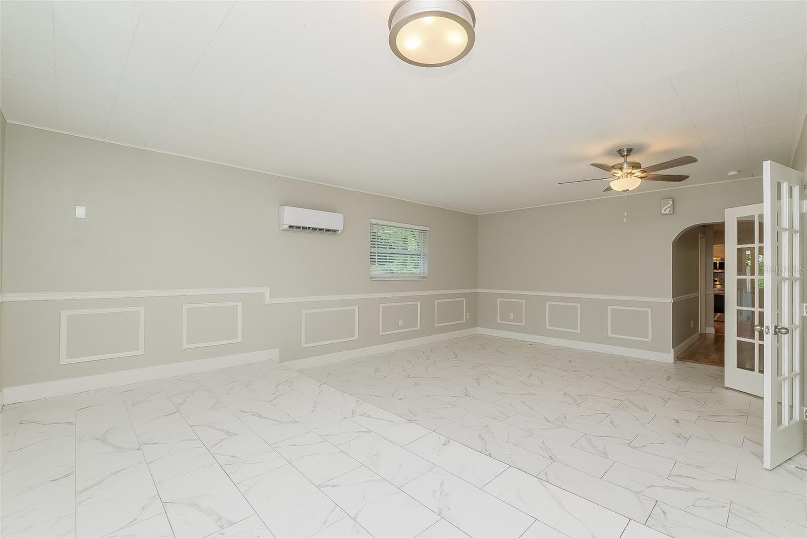 1415 E HENRY AVE, TAMPA, FL, 33604