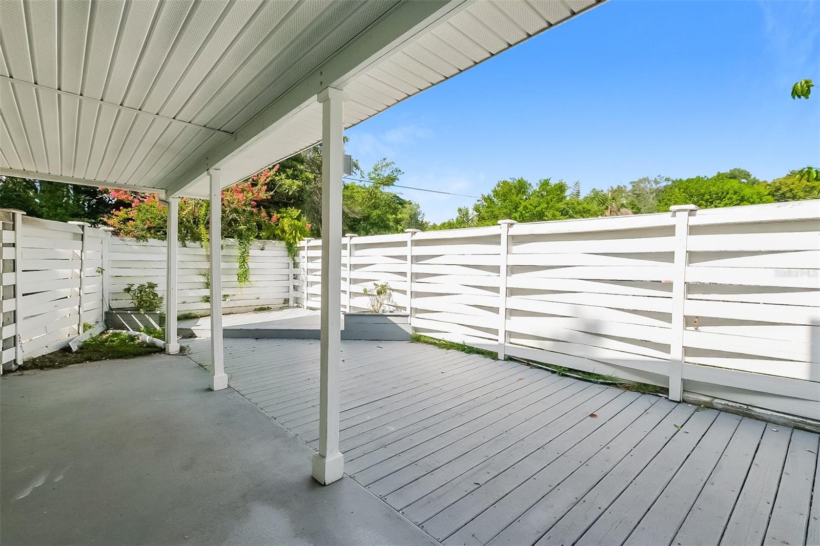 1415 E HENRY AVE, TAMPA, FL, 33604