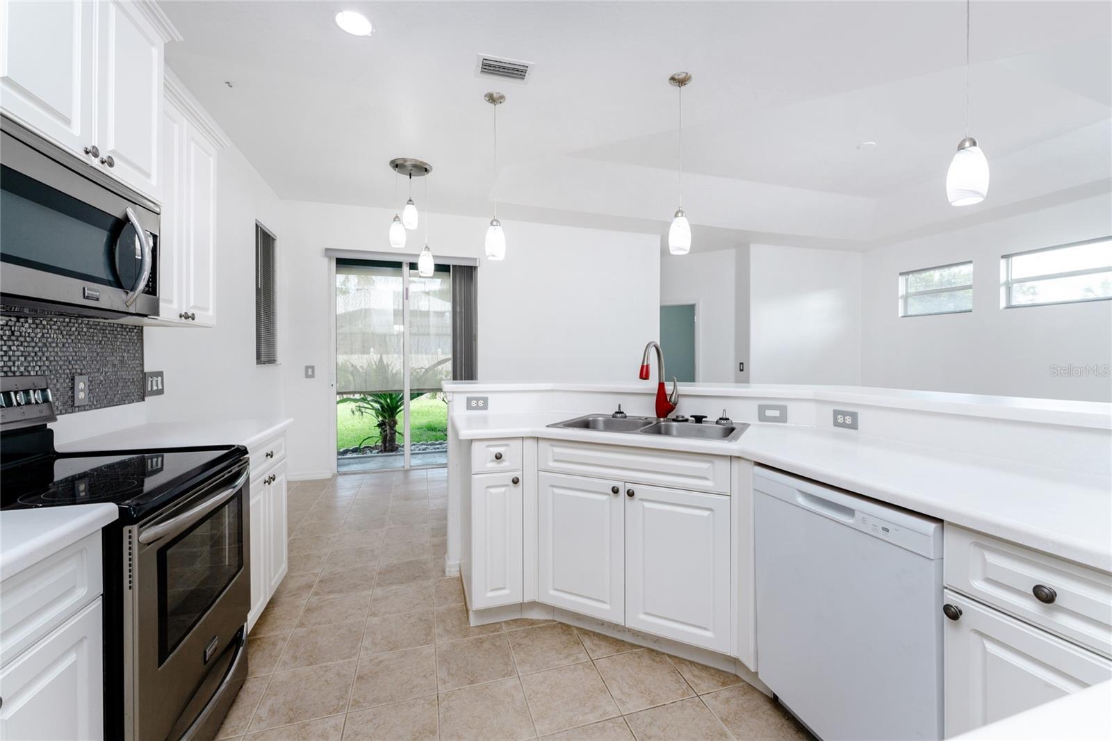 4563 S CHAMBERLAIN BLVD, NORTH PORT, FL, 34286