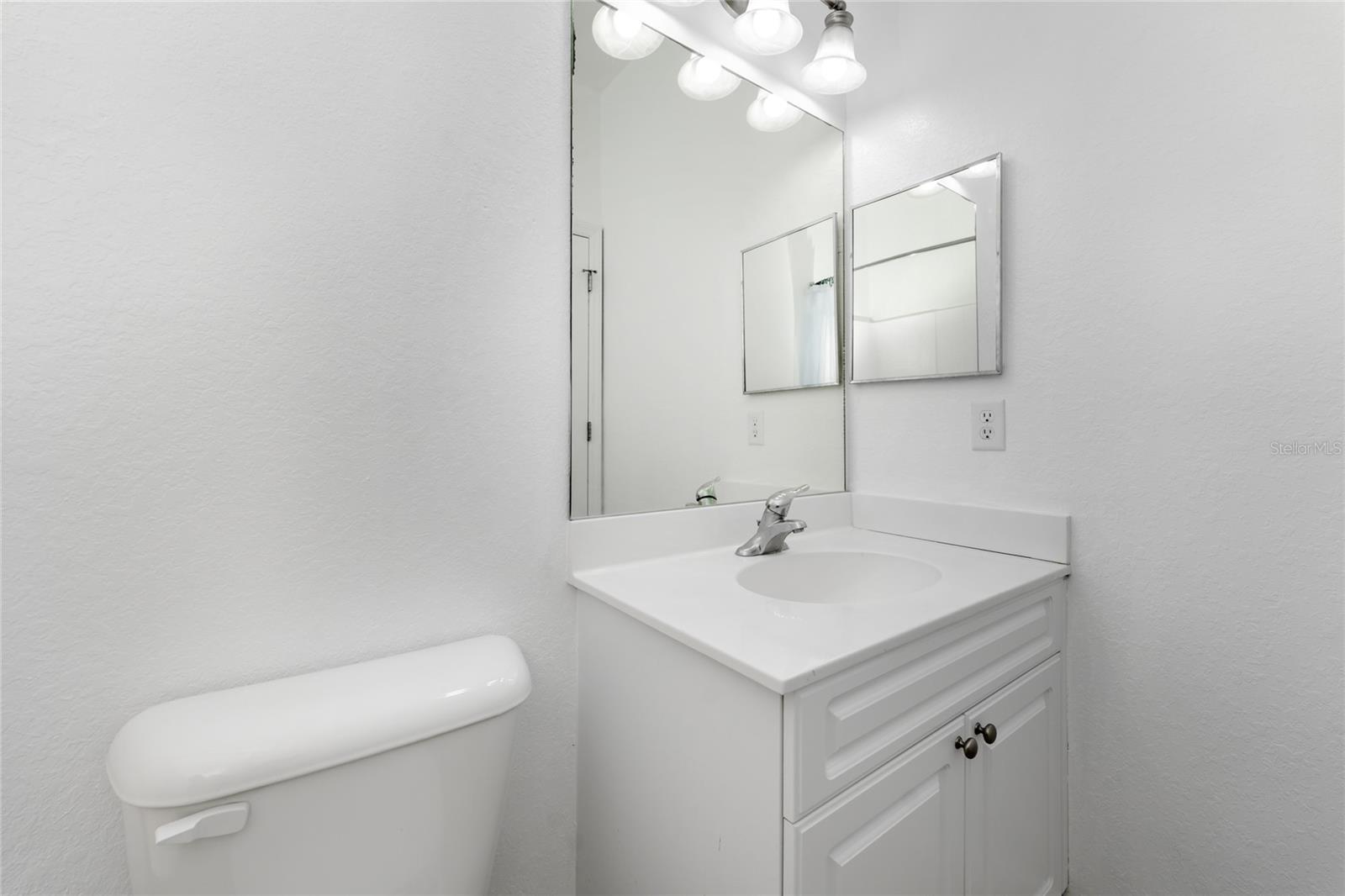 4563 S CHAMBERLAIN BLVD, NORTH PORT, FL, 34286