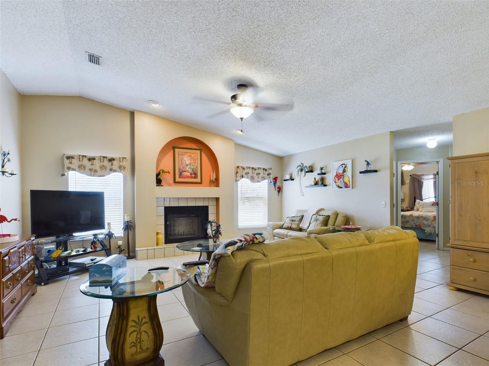 24213 TWIN LAKE DR, LAND O LAKES, FL, 34639