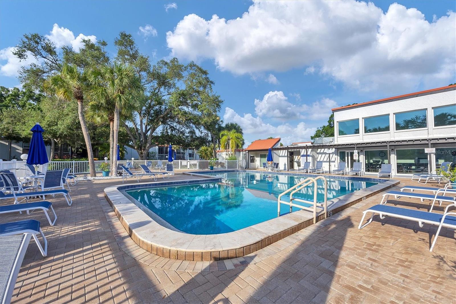 3245 BENEVA RD #104, SARASOTA, FL, 34232