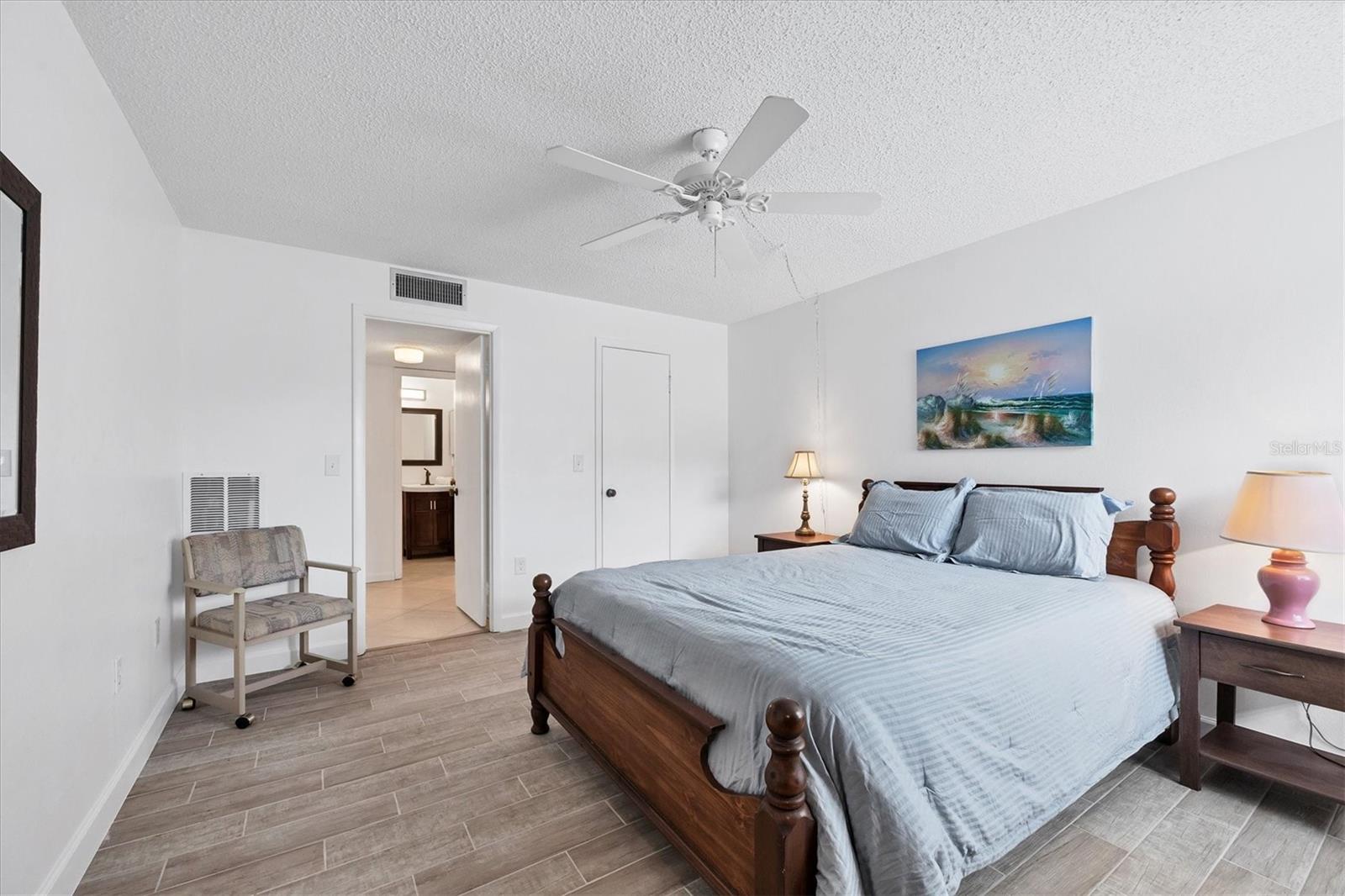 3245 BENEVA RD #104, SARASOTA, FL, 34232