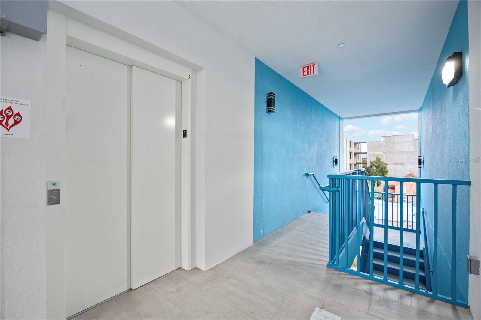 1558 4TH ST #402, SARASOTA, FL, 34236