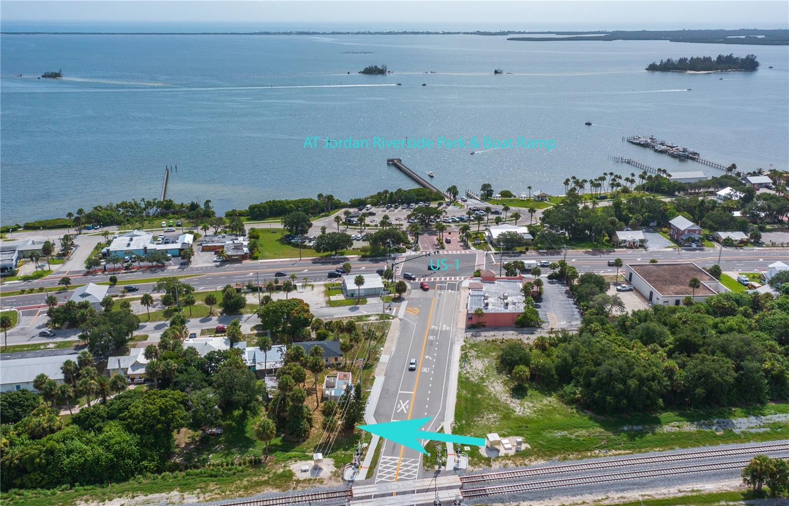 919 MAIN ST, SEBASTIAN, FL, 32958