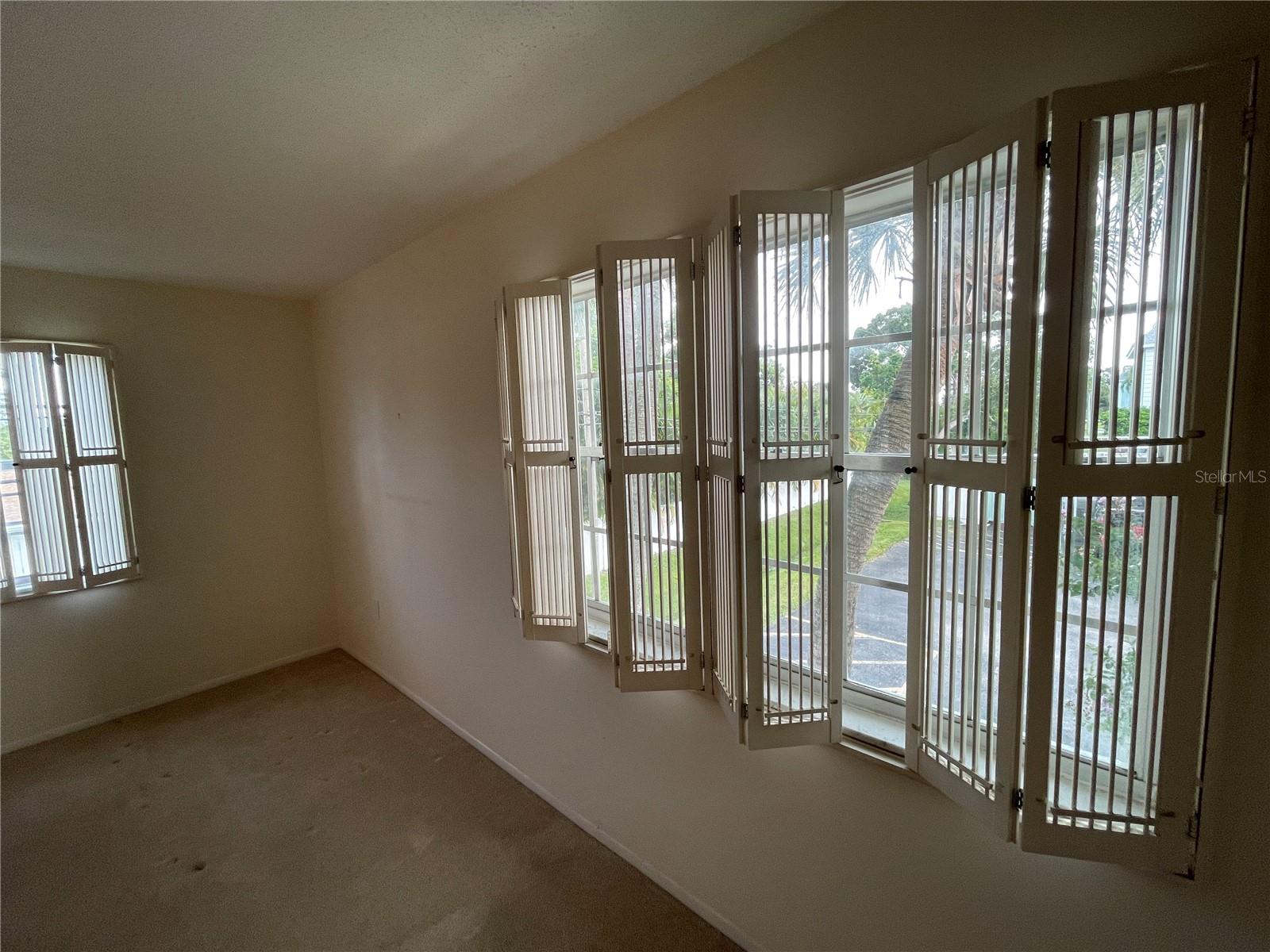1706 BELLEAIR FOREST DR #214, BELLEAIR, FL, 33756