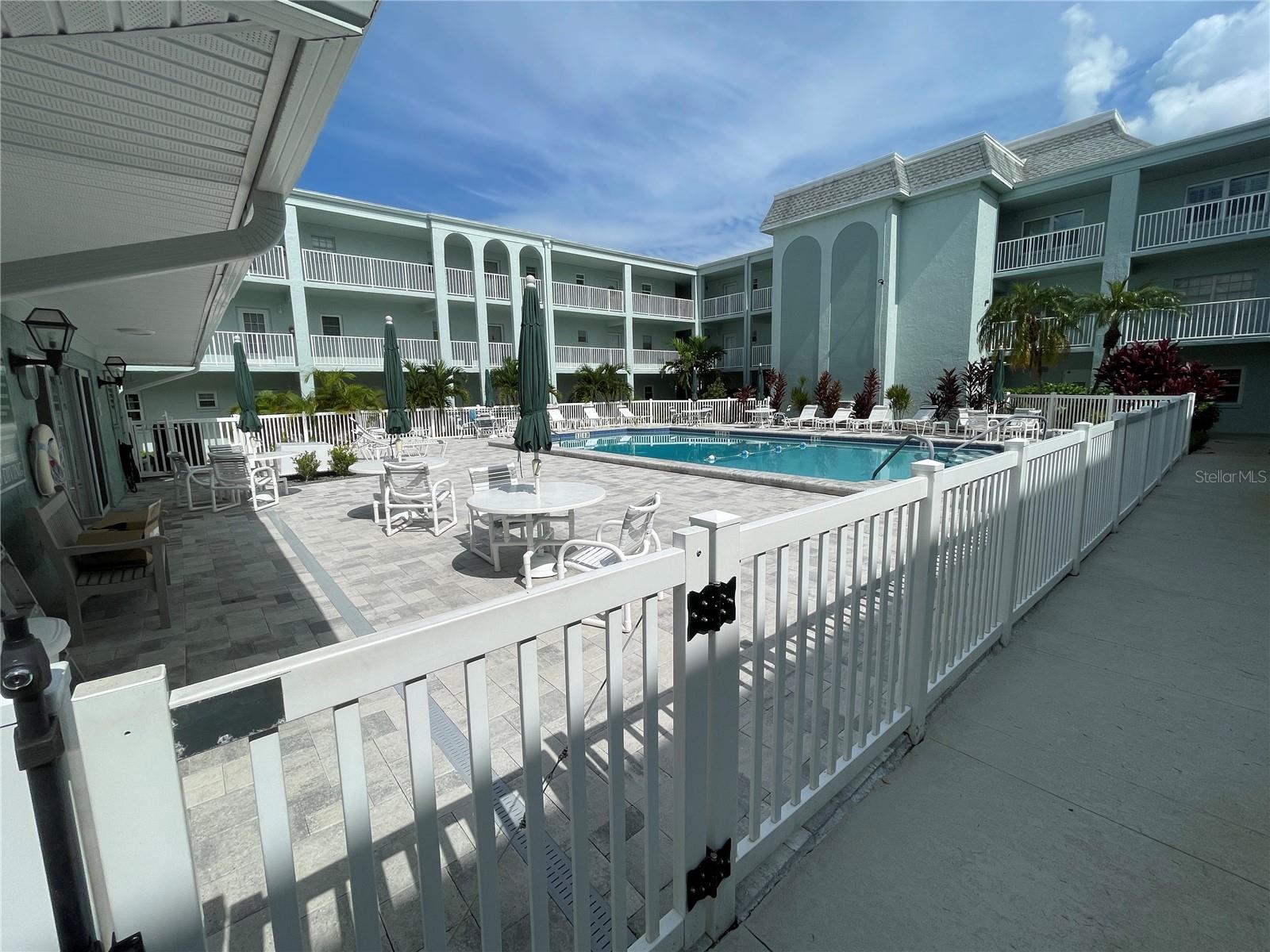 1706 BELLEAIR FOREST DR #214, BELLEAIR, FL, 33756