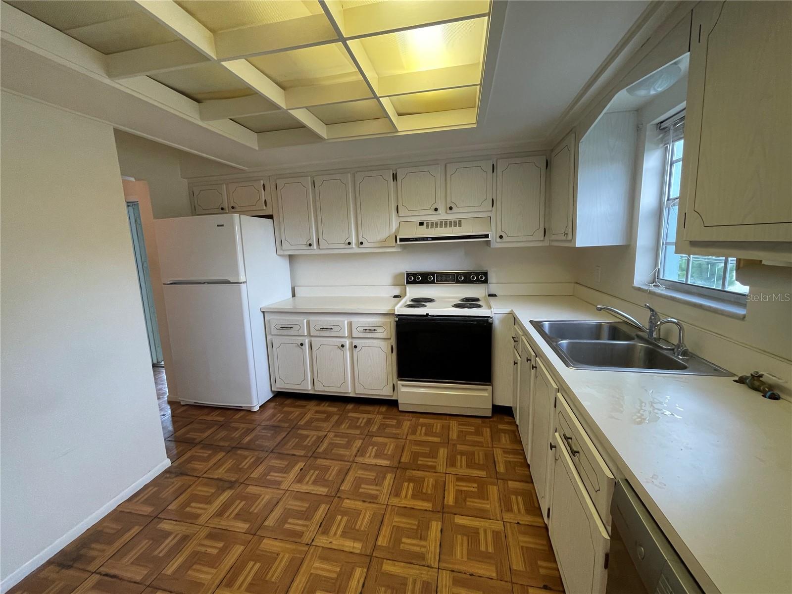 1706 BELLEAIR FOREST DR #214, BELLEAIR, FL, 33756