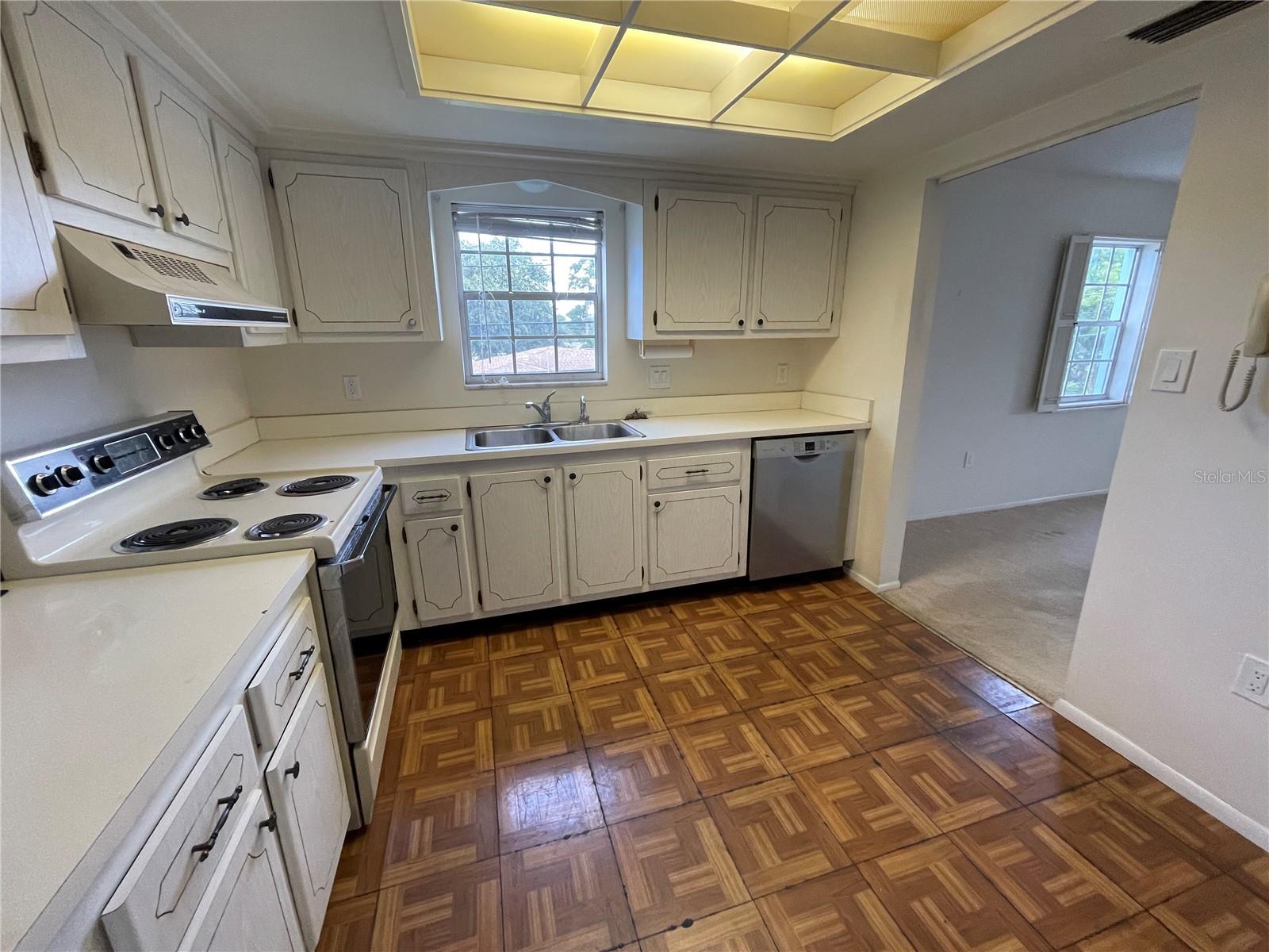1706 BELLEAIR FOREST DR #214, BELLEAIR, FL, 33756