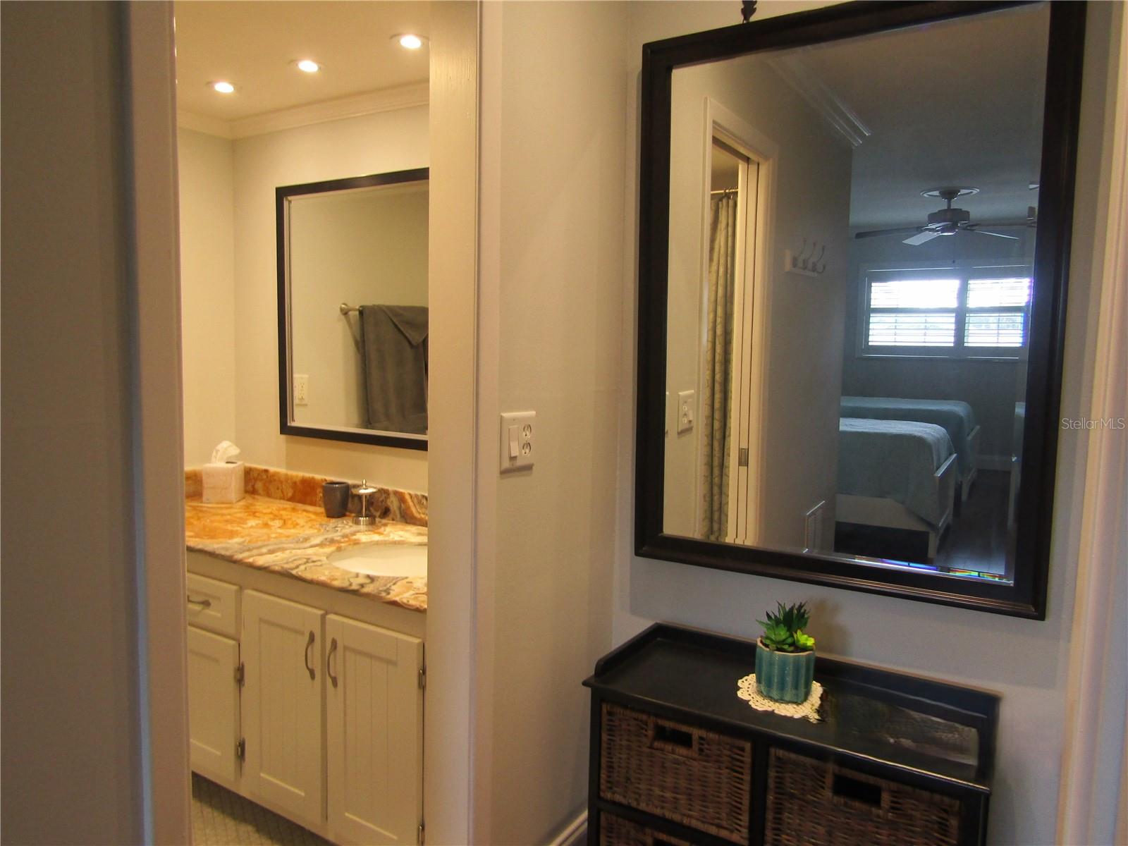 7351 W COUNTRY CLUB DR N #202, SARASOTA, FL, 34243