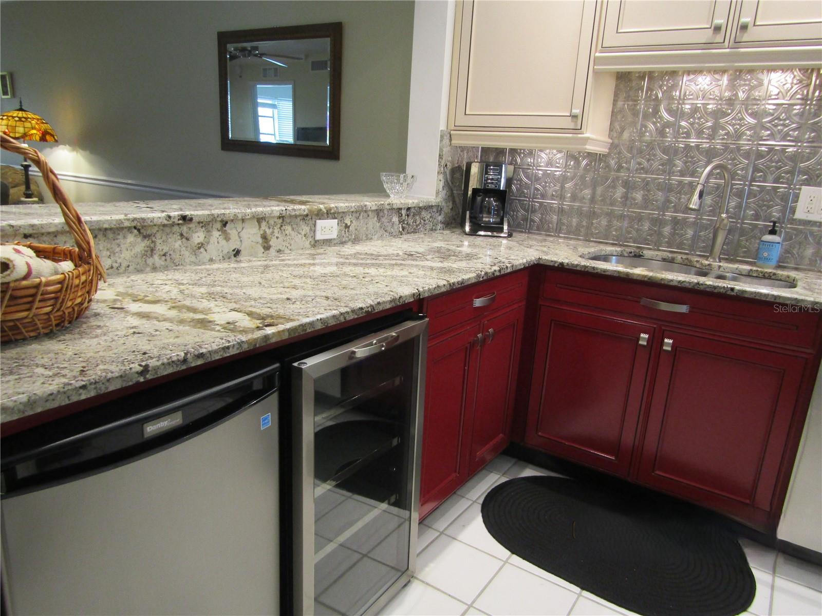 7351 W COUNTRY CLUB DR N #202, SARASOTA, FL, 34243