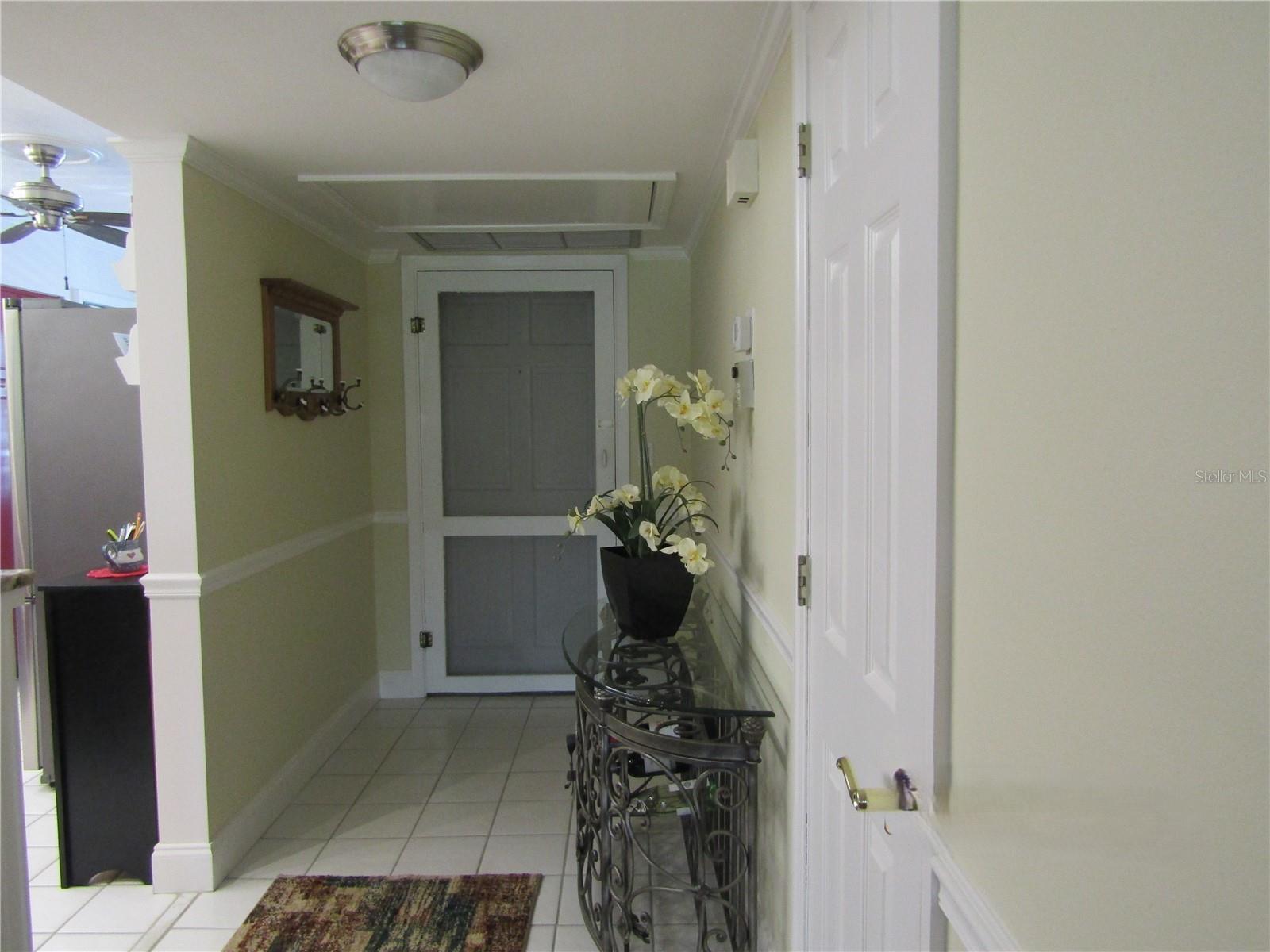 7351 W COUNTRY CLUB DR N #202, SARASOTA, FL, 34243