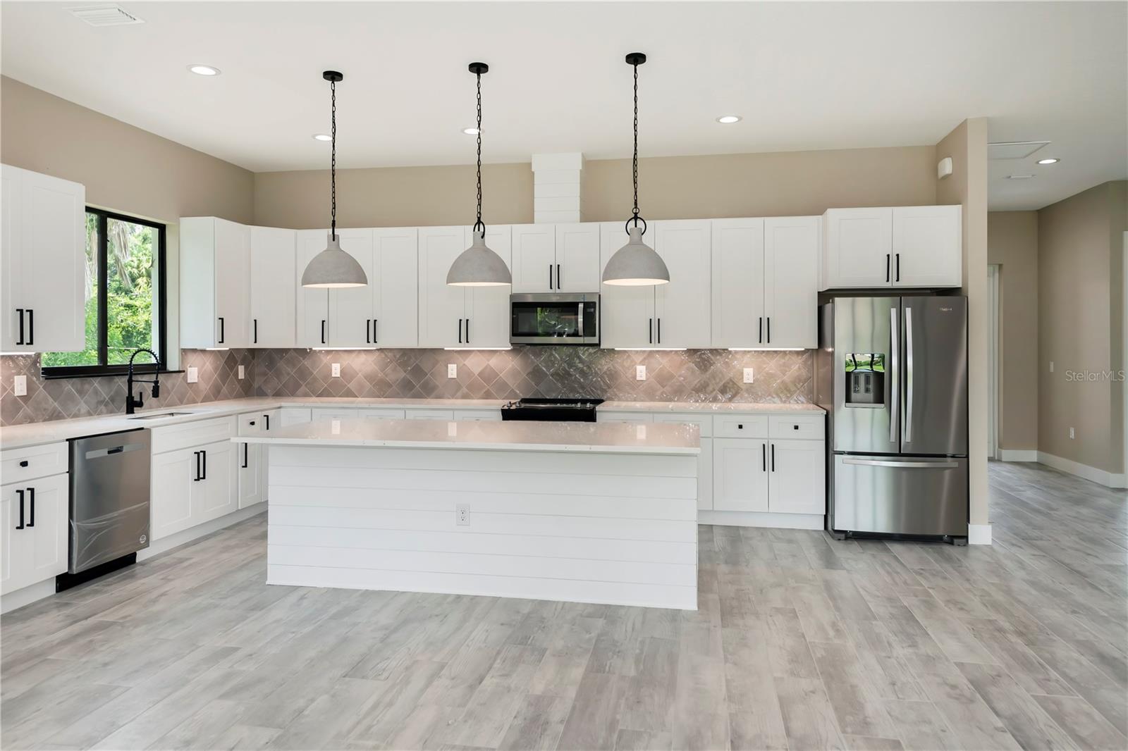 205 COUGAR WAY, ROTONDA WEST, FL, 33947