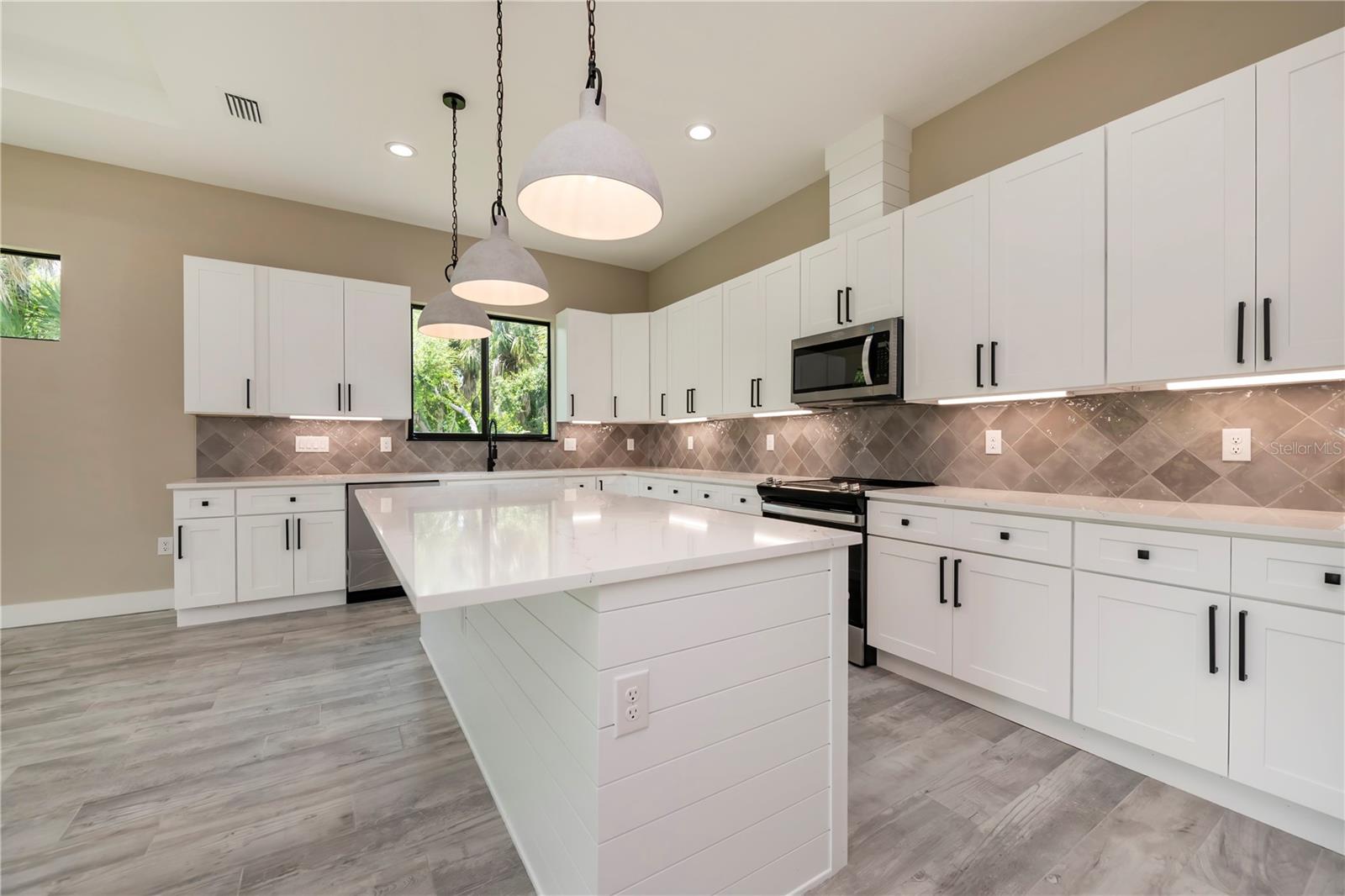 205 COUGAR WAY, ROTONDA WEST, FL, 33947