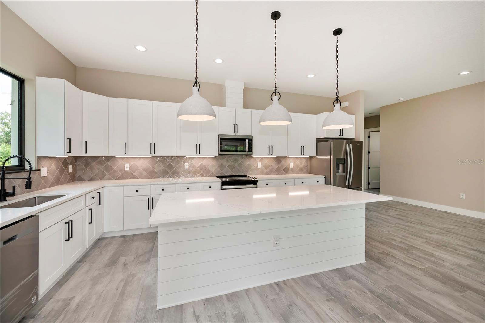 205 COUGAR WAY, ROTONDA WEST, FL, 33947
