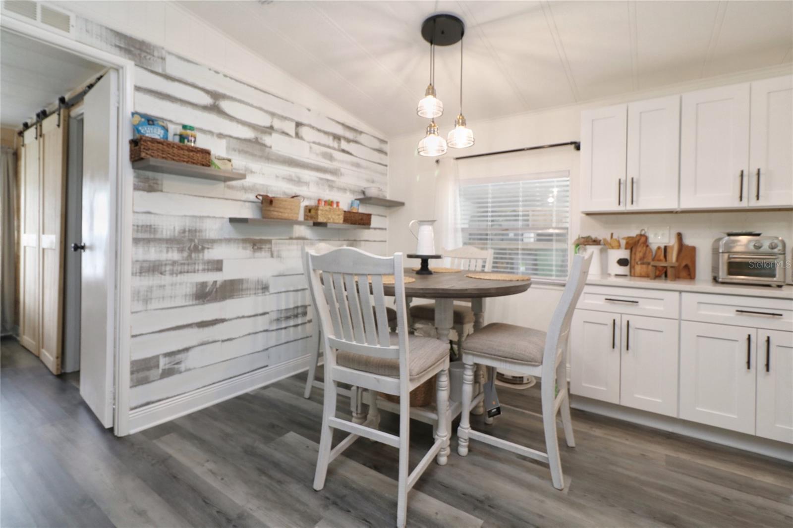 119 S SAINT THOMAS CIR, APOLLO BEACH, FL, 33572