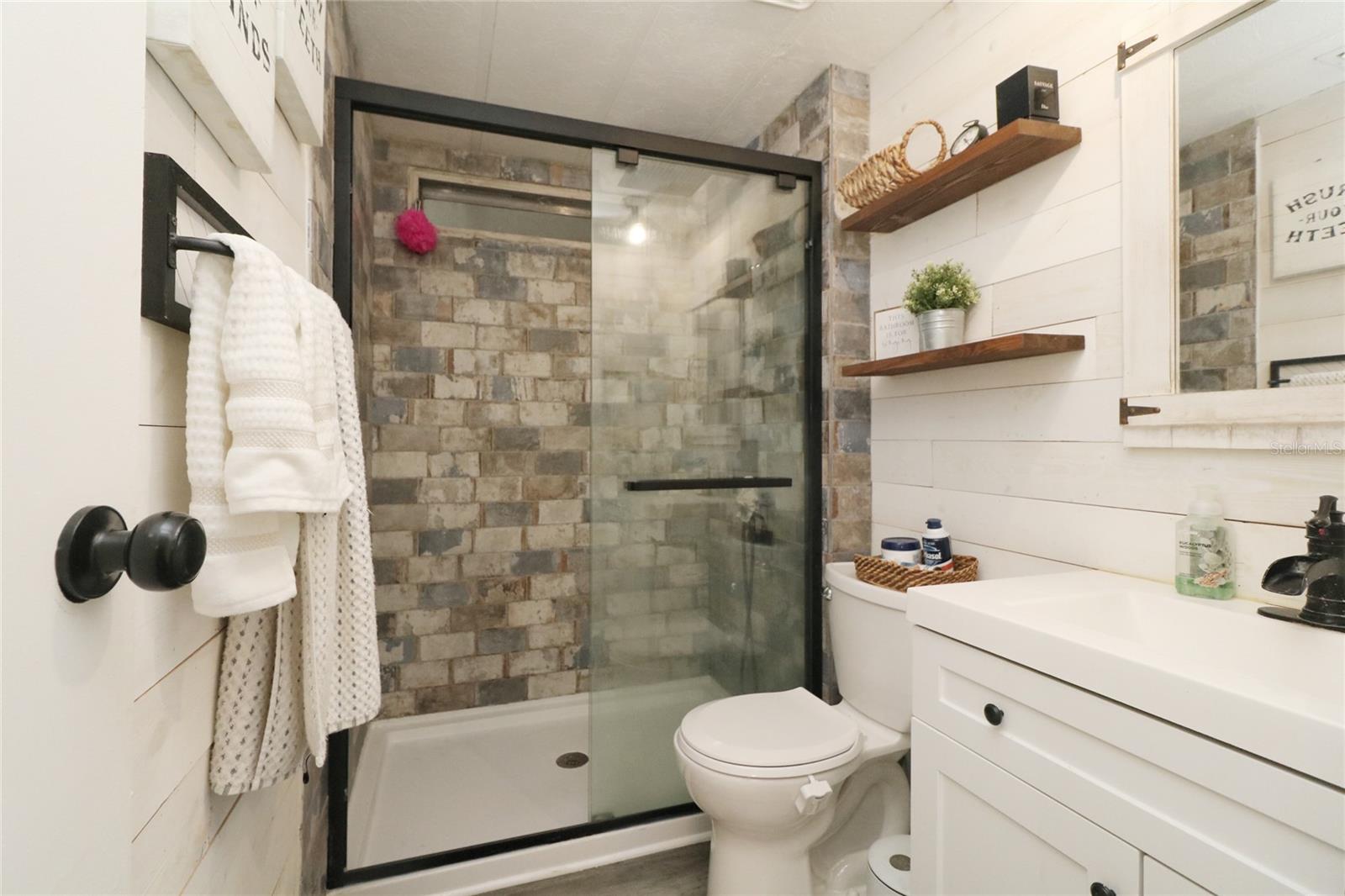 119 S SAINT THOMAS CIR, APOLLO BEACH, FL, 33572