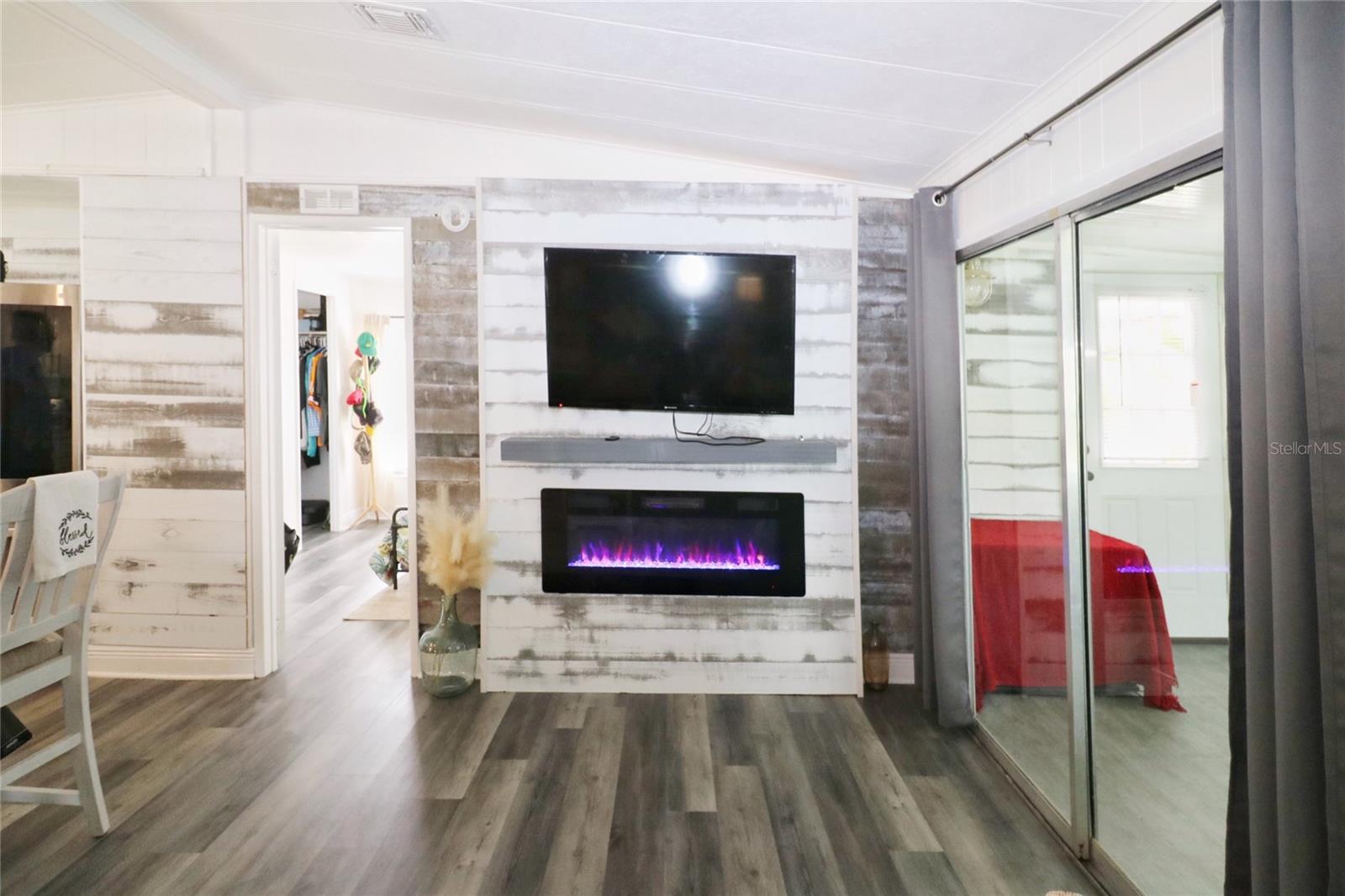 119 S SAINT THOMAS CIR, APOLLO BEACH, FL, 33572