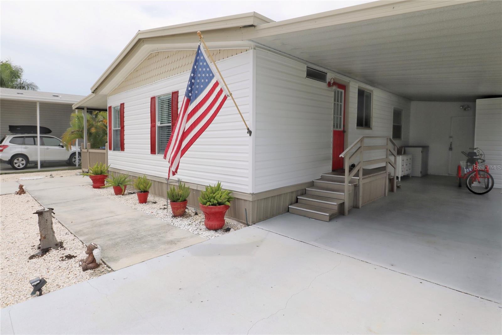 119 S SAINT THOMAS CIR, APOLLO BEACH, FL, 33572