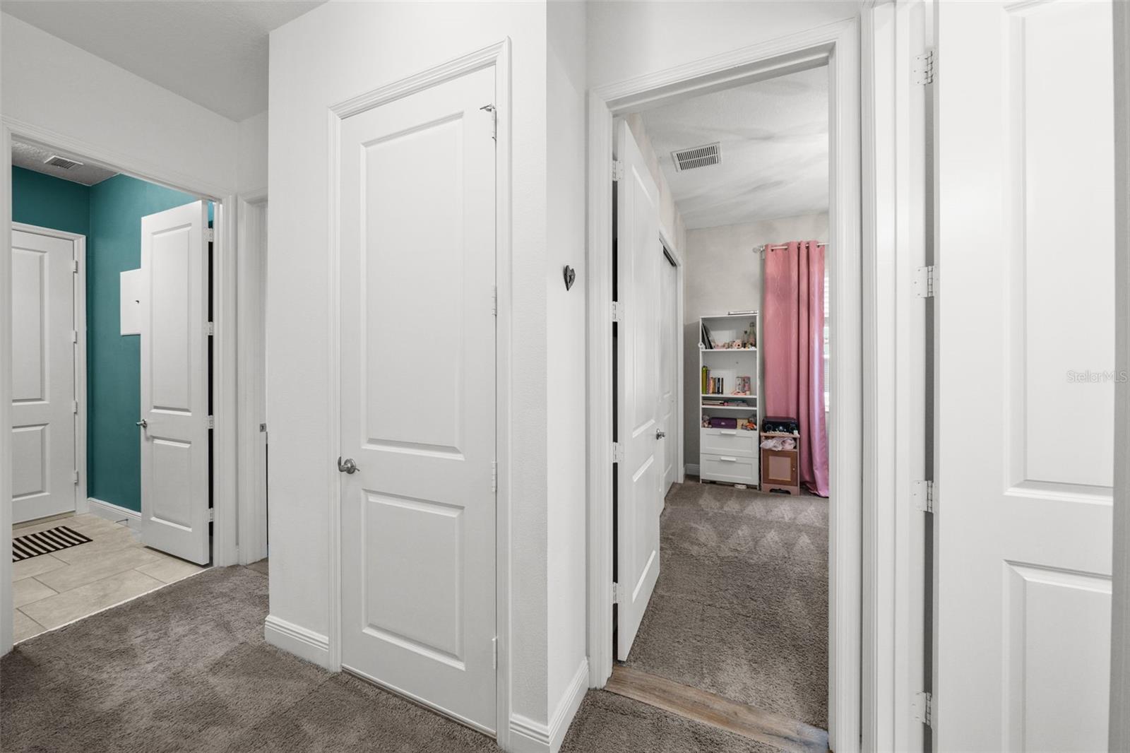 30900 LINDENTREE DR, WESLEY CHAPEL, FL, 33543