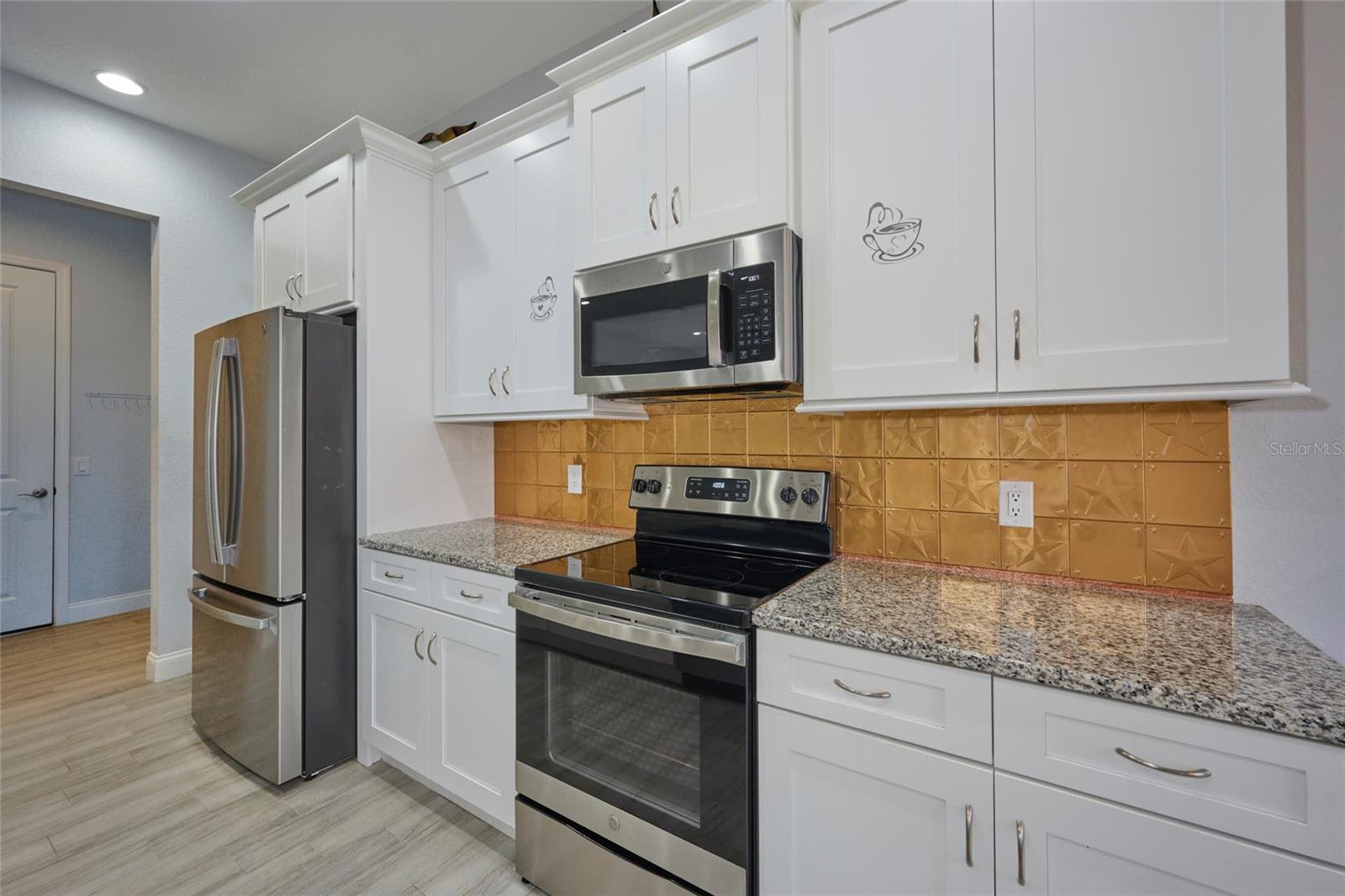 2430 PARK AVE, INDIAN LAKE ESTATES, FL, 33855