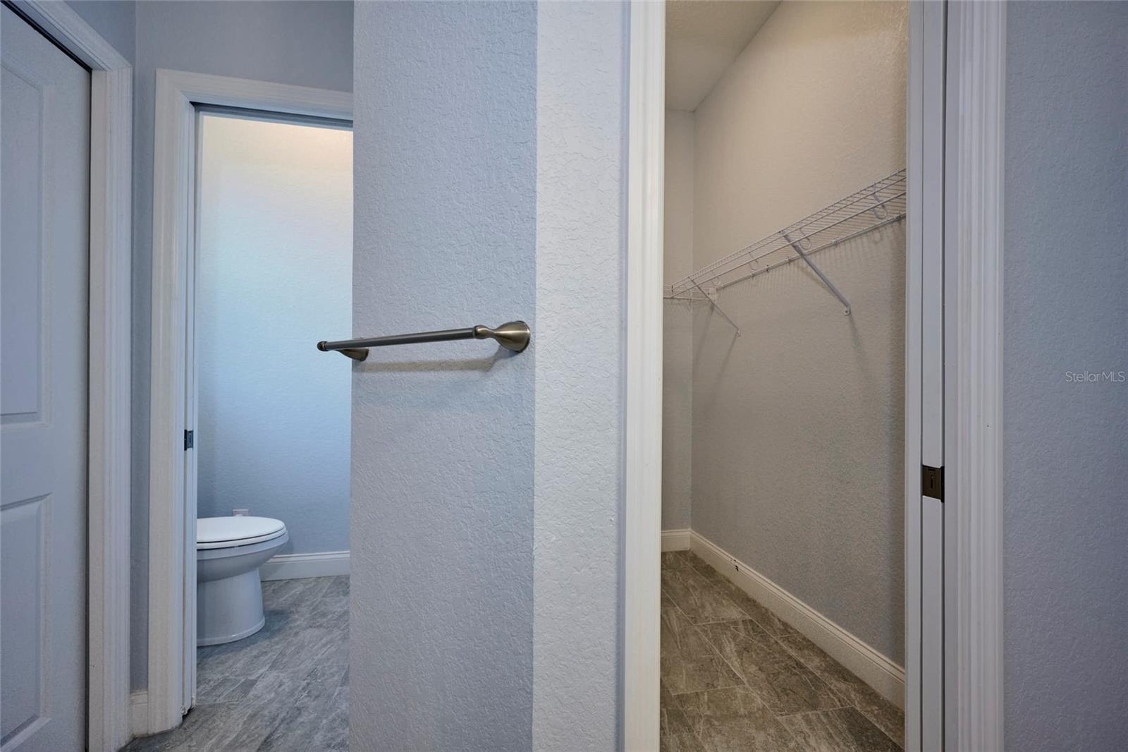 2430 PARK AVE, INDIAN LAKE ESTATES, FL, 33855