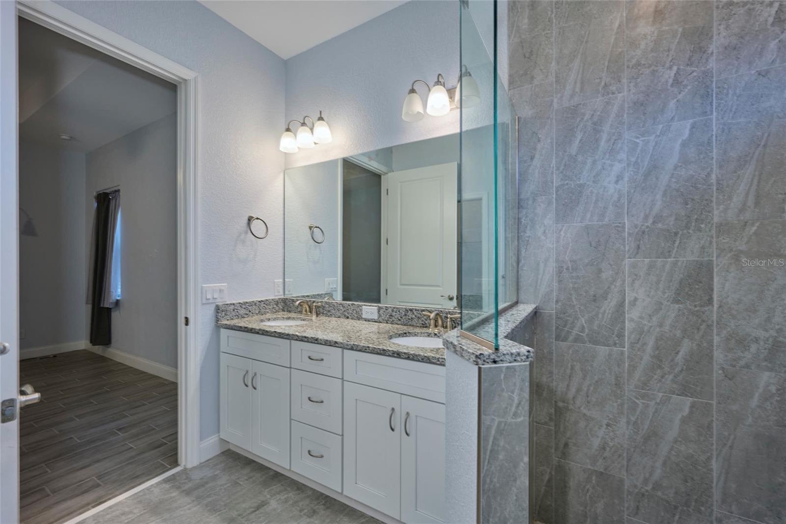 2430 PARK AVE, INDIAN LAKE ESTATES, FL, 33855