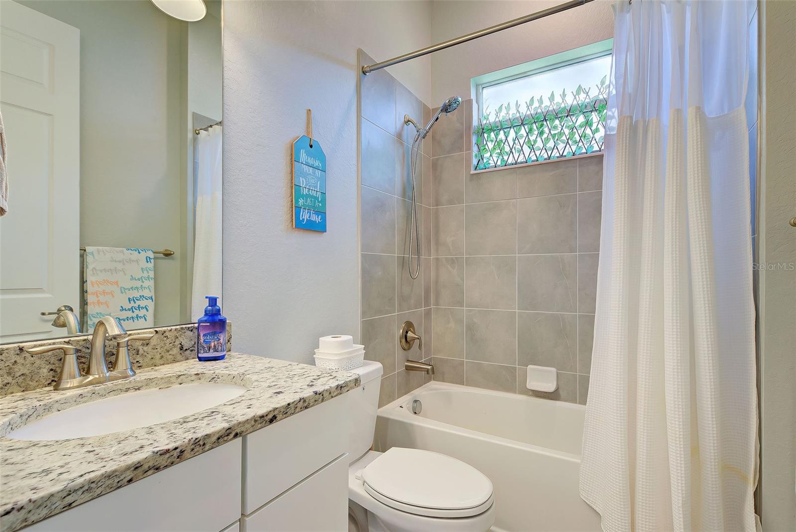 15240 SPANISH POINT DR, PORT CHARLOTTE, FL, 33981