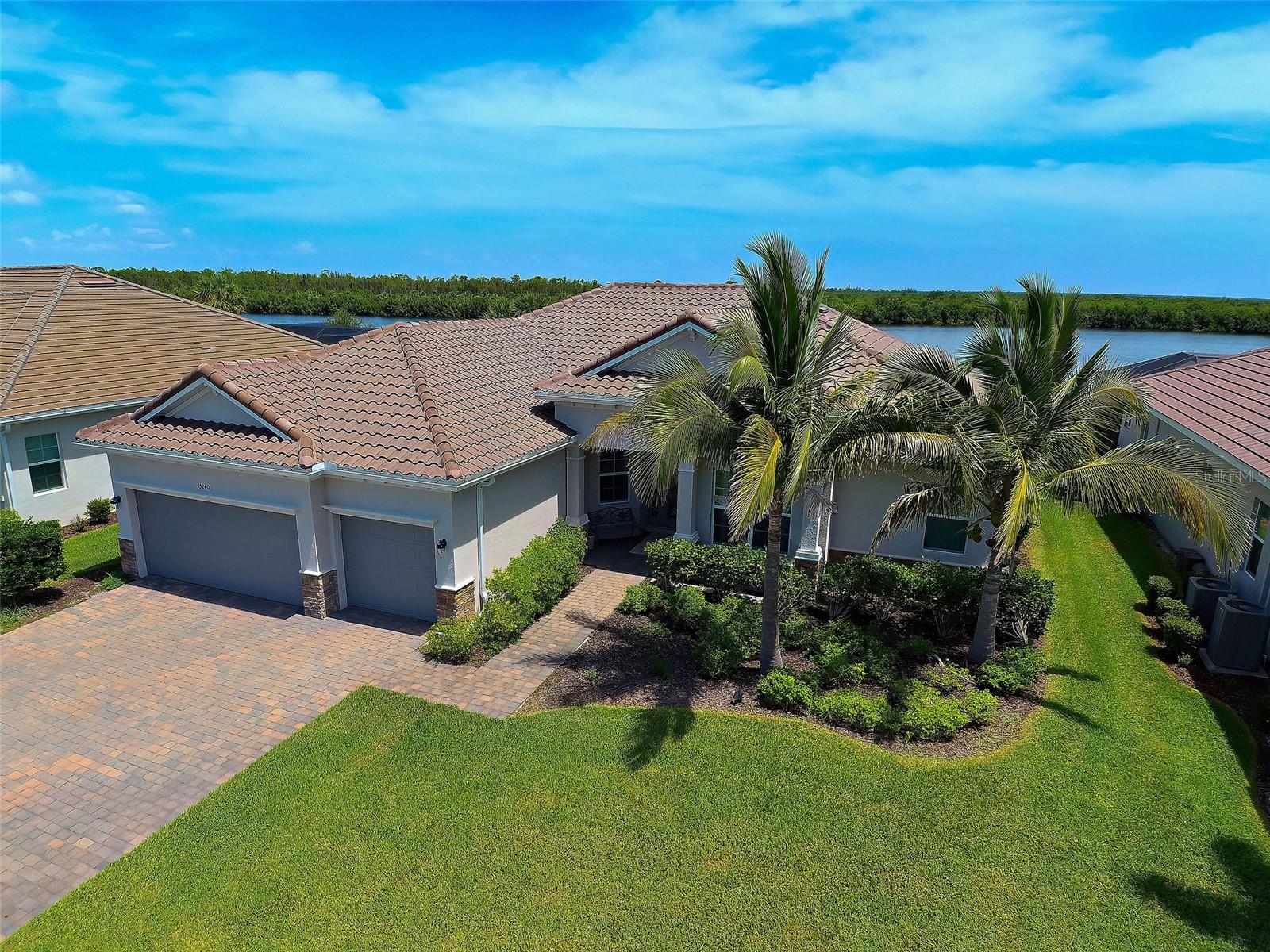 15240 SPANISH POINT DR, PORT CHARLOTTE, FL, 33981