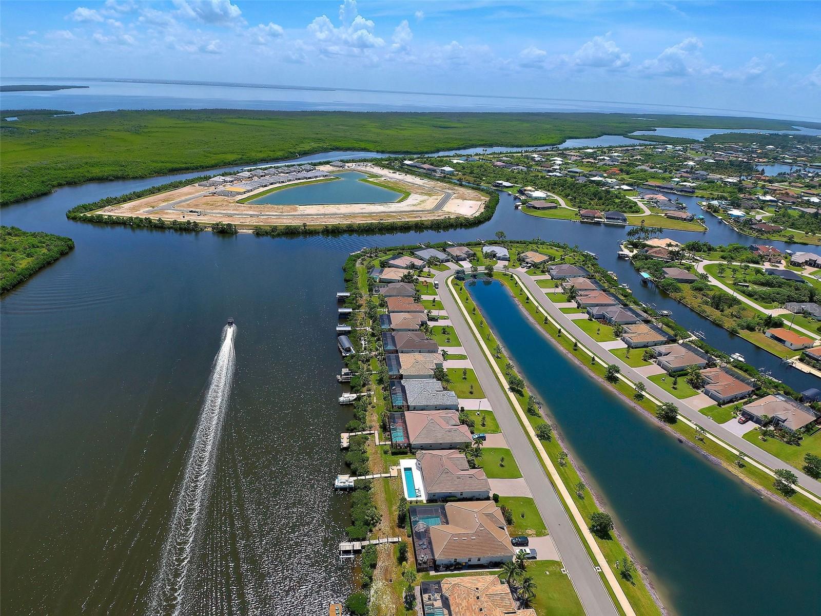 15240 SPANISH POINT DR, PORT CHARLOTTE, FL, 33981