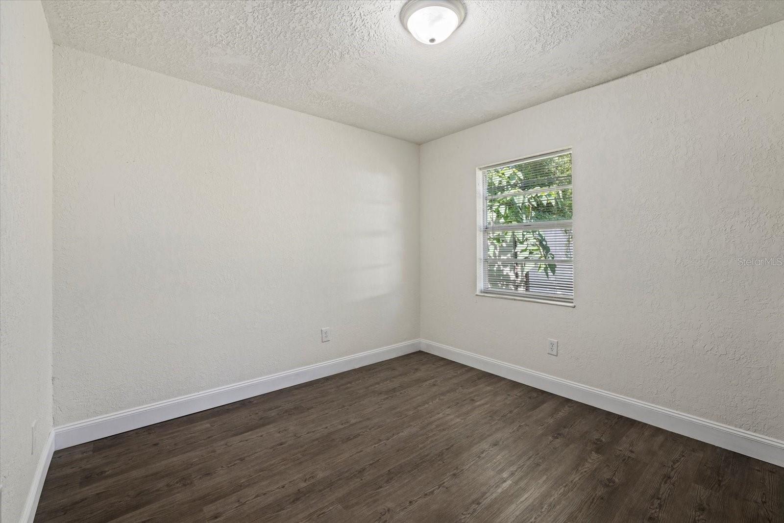 7018 N CENTER DR, TAMPA, FL, 33604