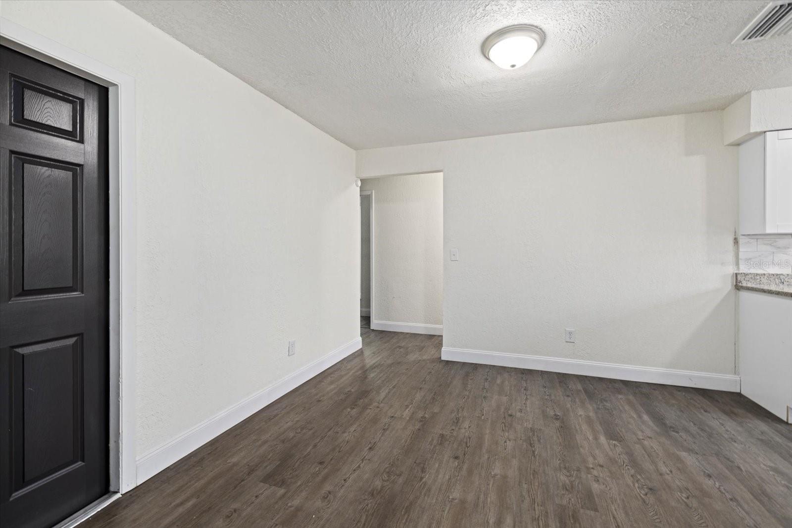 7018 N CENTER DR, TAMPA, FL, 33604