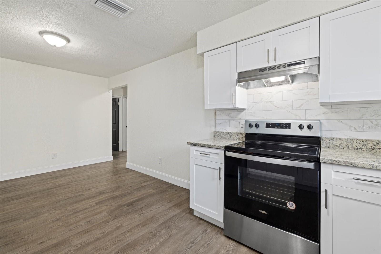 7018 N CENTER DR, TAMPA, FL, 33604