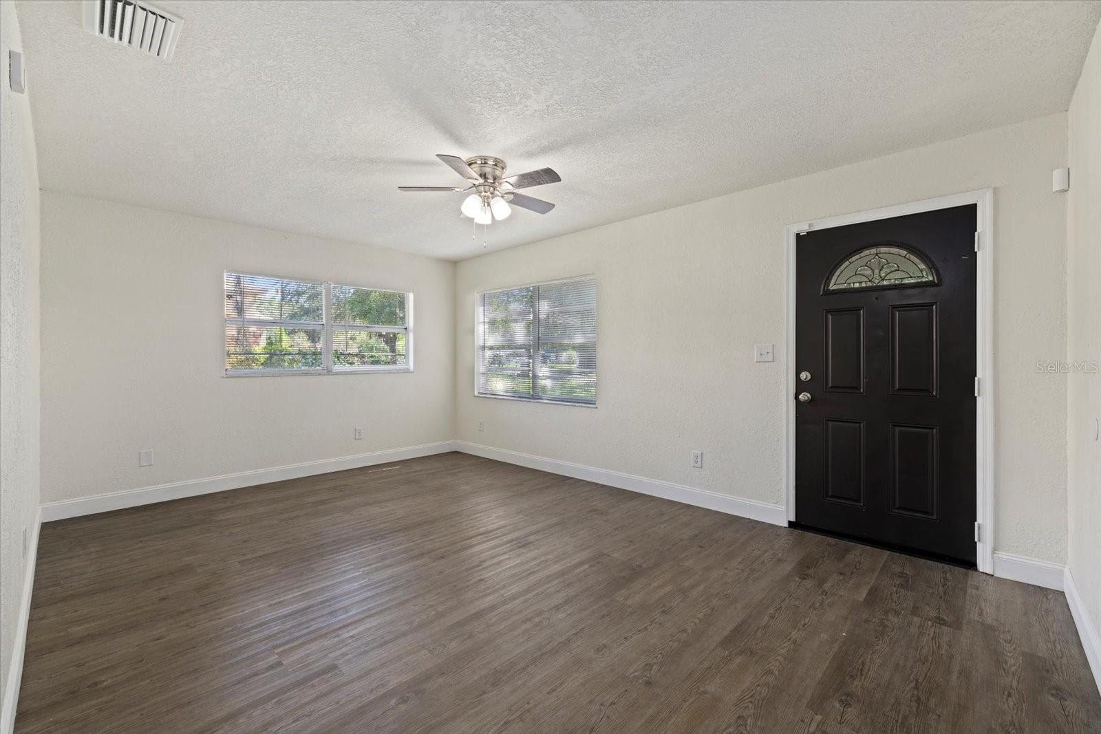 7018 N CENTER DR, TAMPA, FL, 33604