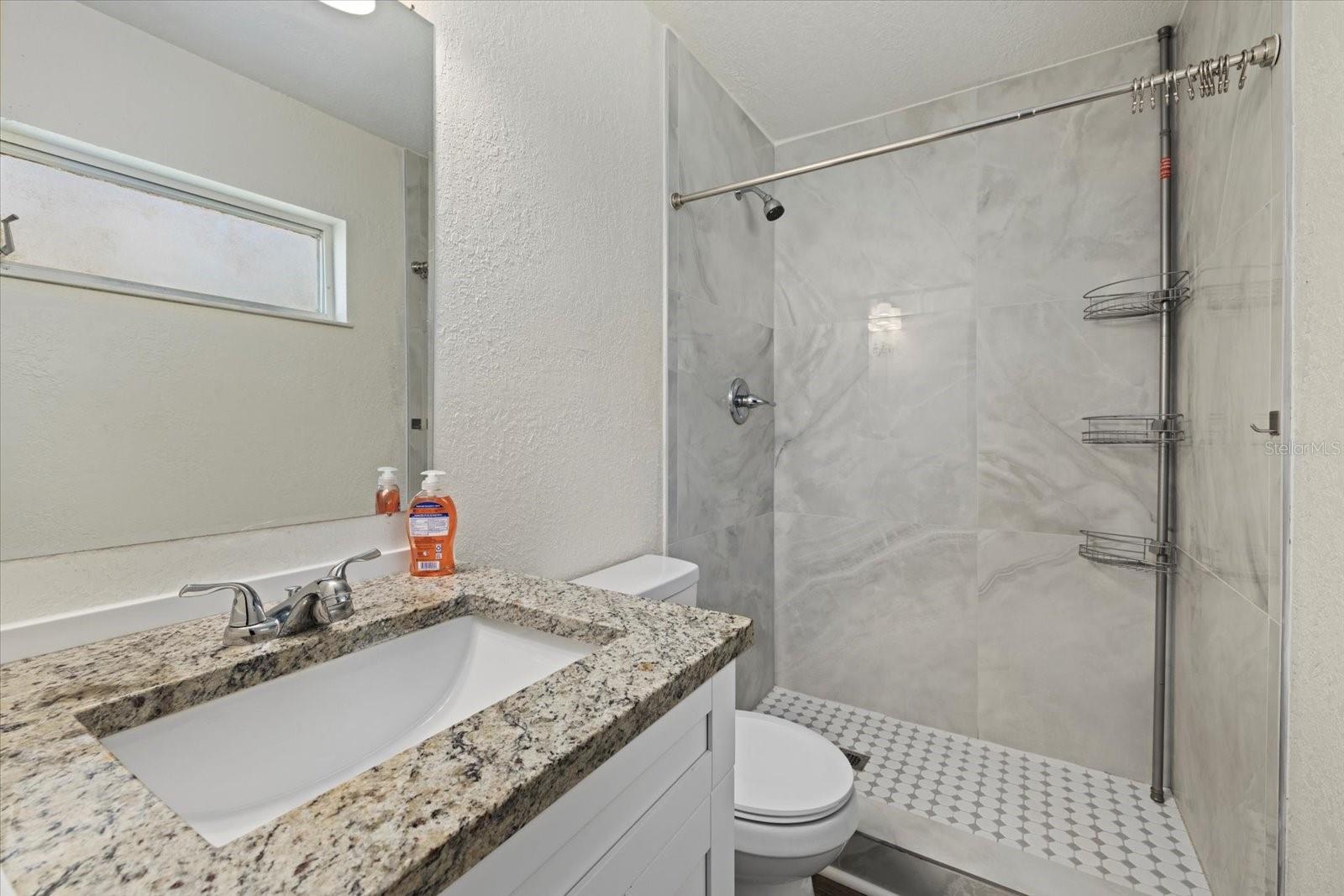 7018 N CENTER DR, TAMPA, FL, 33604