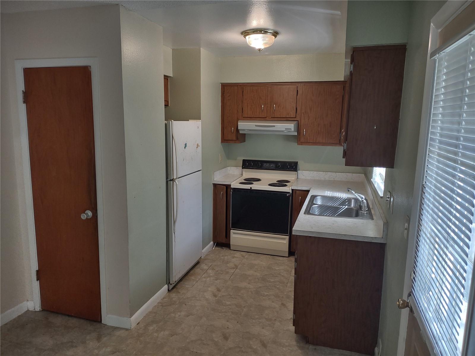 123 N HIGH ST, LAKE MARY, FL, 32746