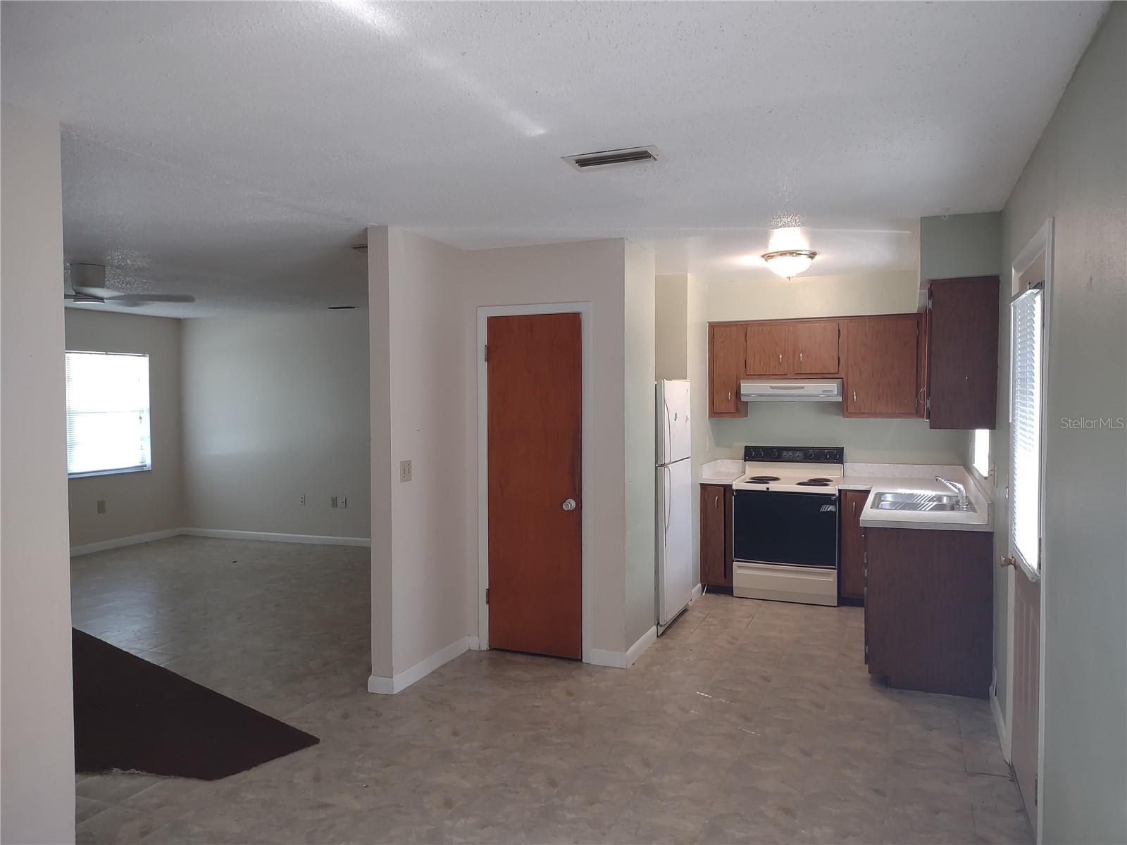 123 N HIGH ST, LAKE MARY, FL, 32746