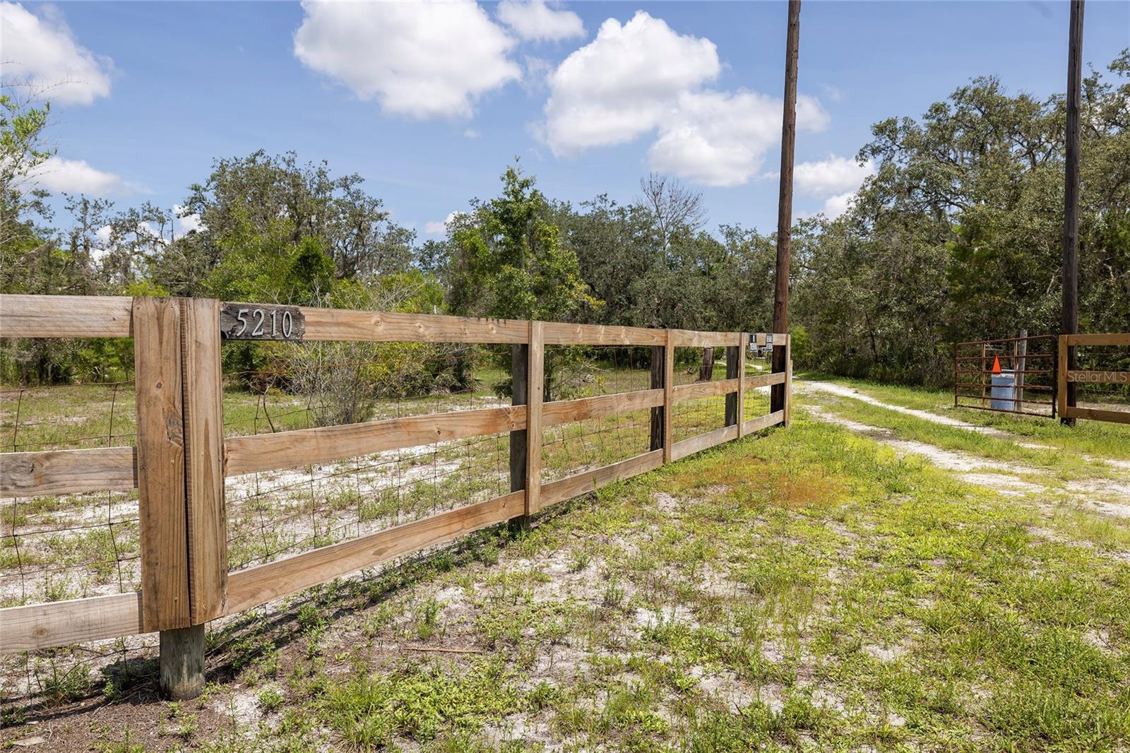 5210 WAUCHULA RD, MYAKKA CITY, FL, 34251