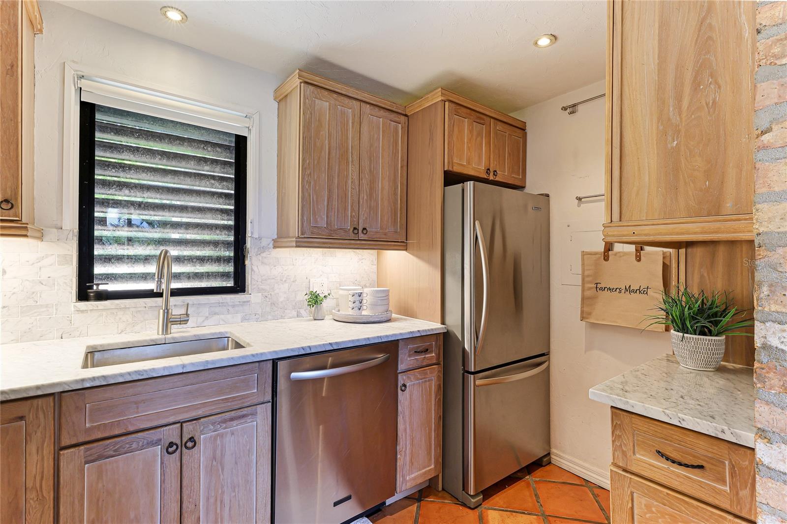 11 SANDY COVE RD #8-F, SARASOTA, FL, 34242