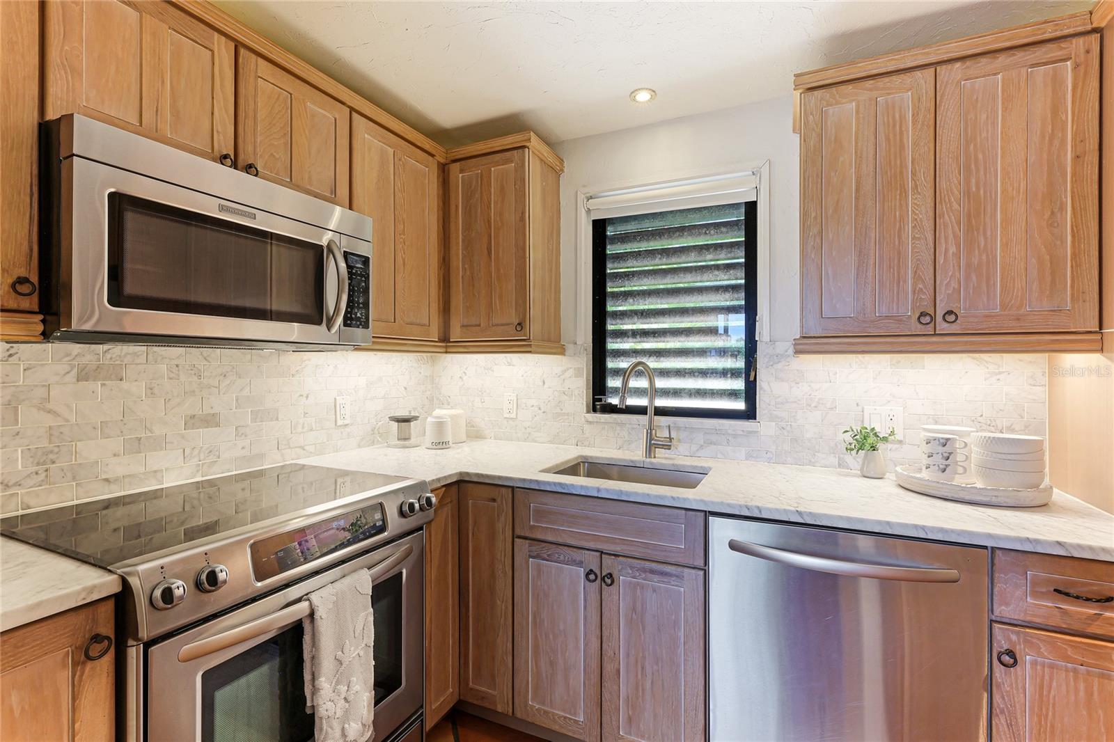 11 SANDY COVE RD #8-F, SARASOTA, FL, 34242
