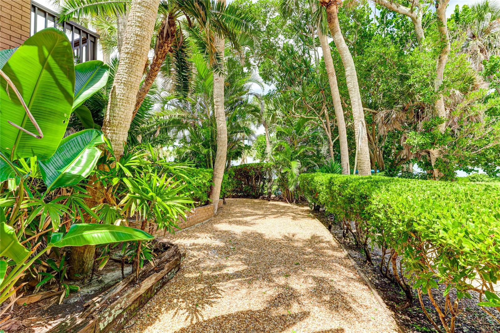 11 SANDY COVE RD #8-F, SARASOTA, FL, 34242