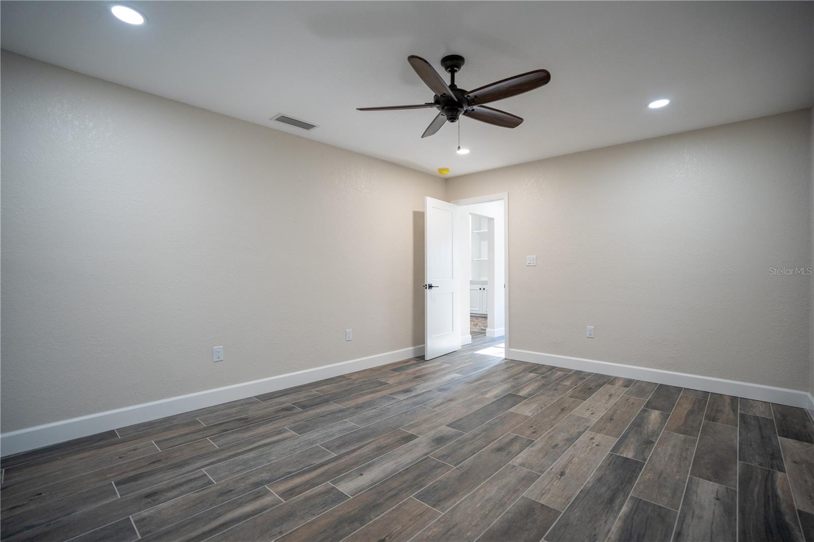 659 HOWARD AVE, LAKELAND, FL, 33815