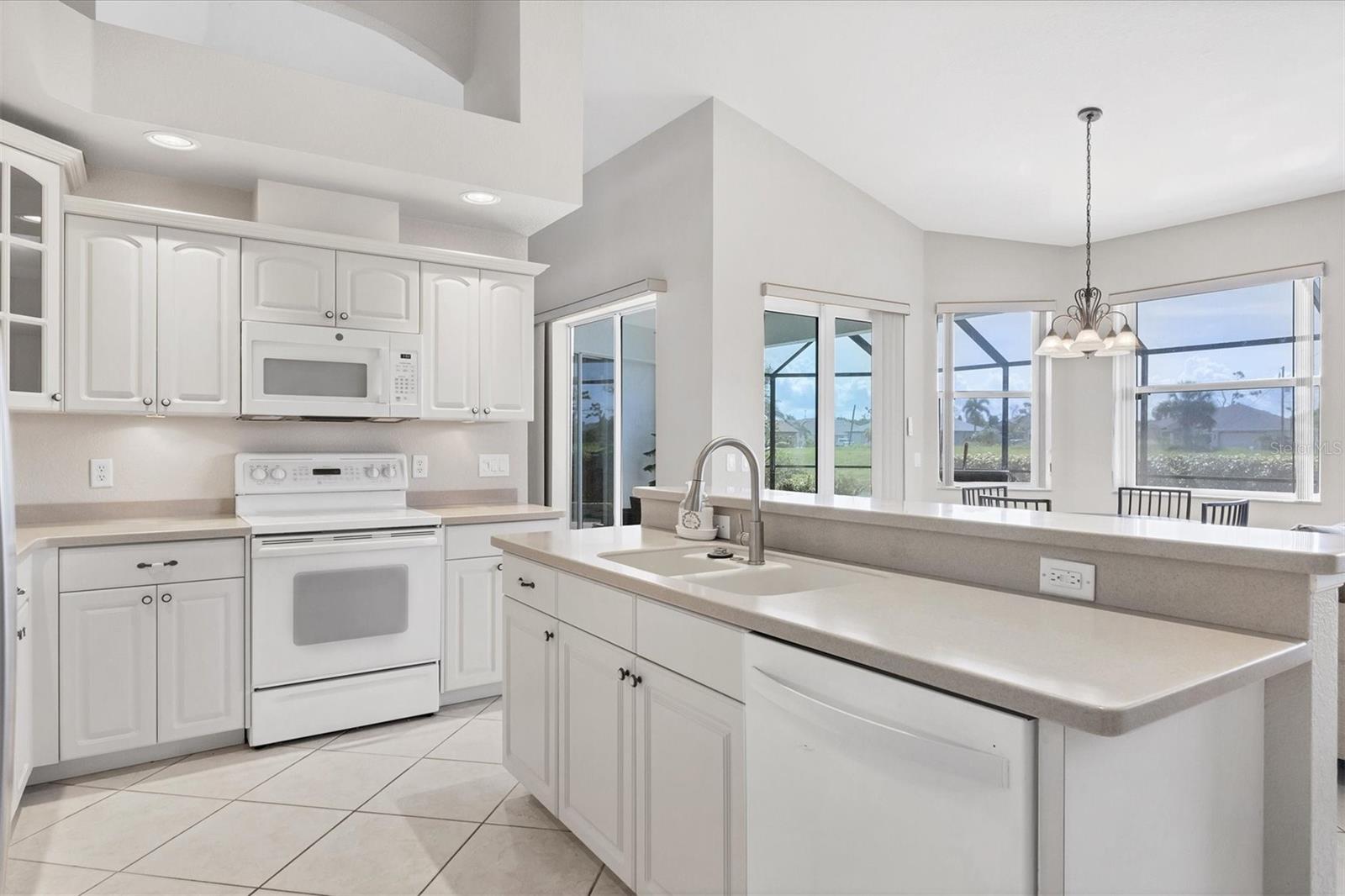39 MEDALIST CIR, ROTONDA WEST, FL, 33947