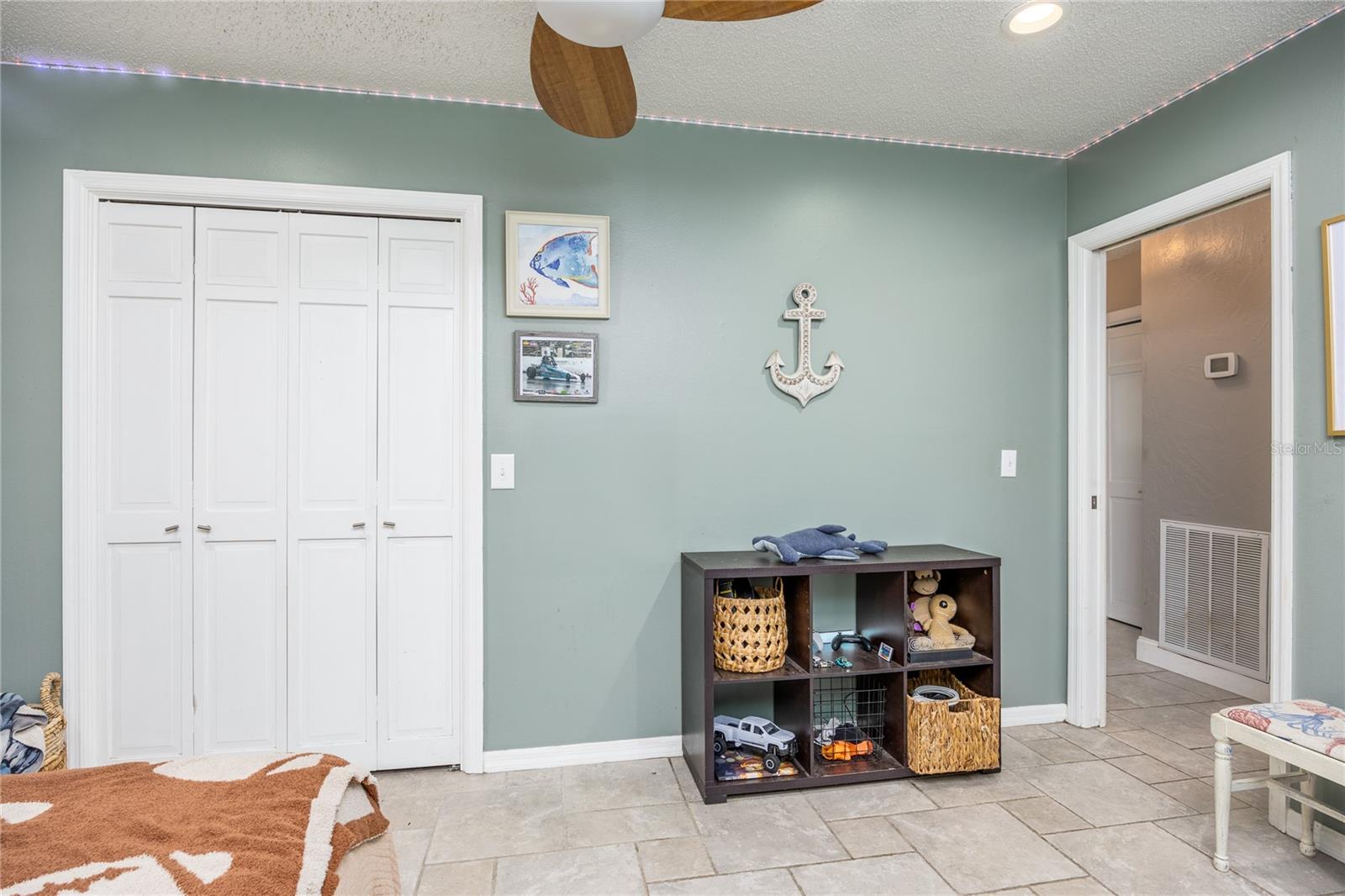 3744 E LAKE DR, LAND O LAKES, FL, 34639