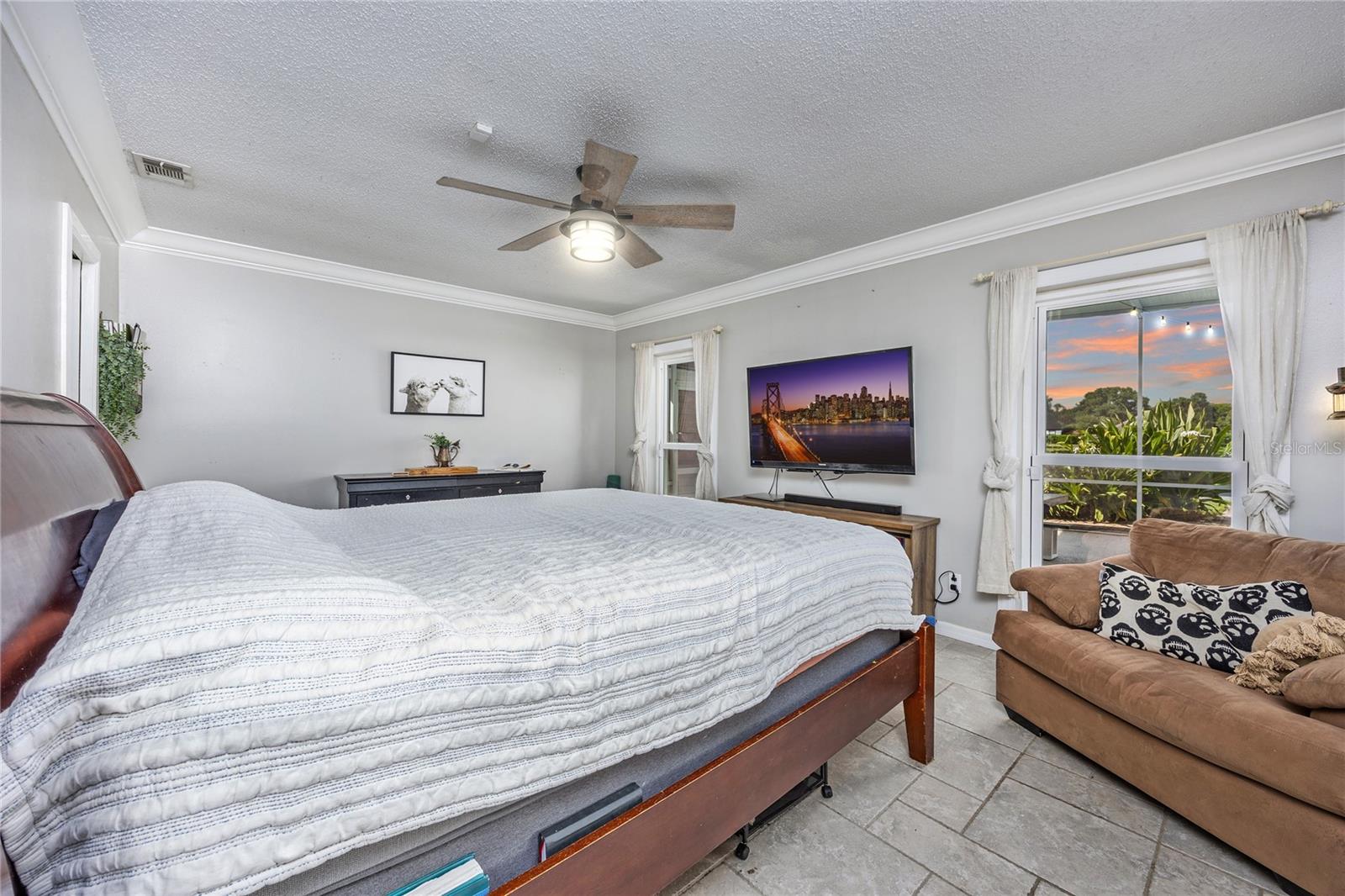 3744 E LAKE DR, LAND O LAKES, FL, 34639