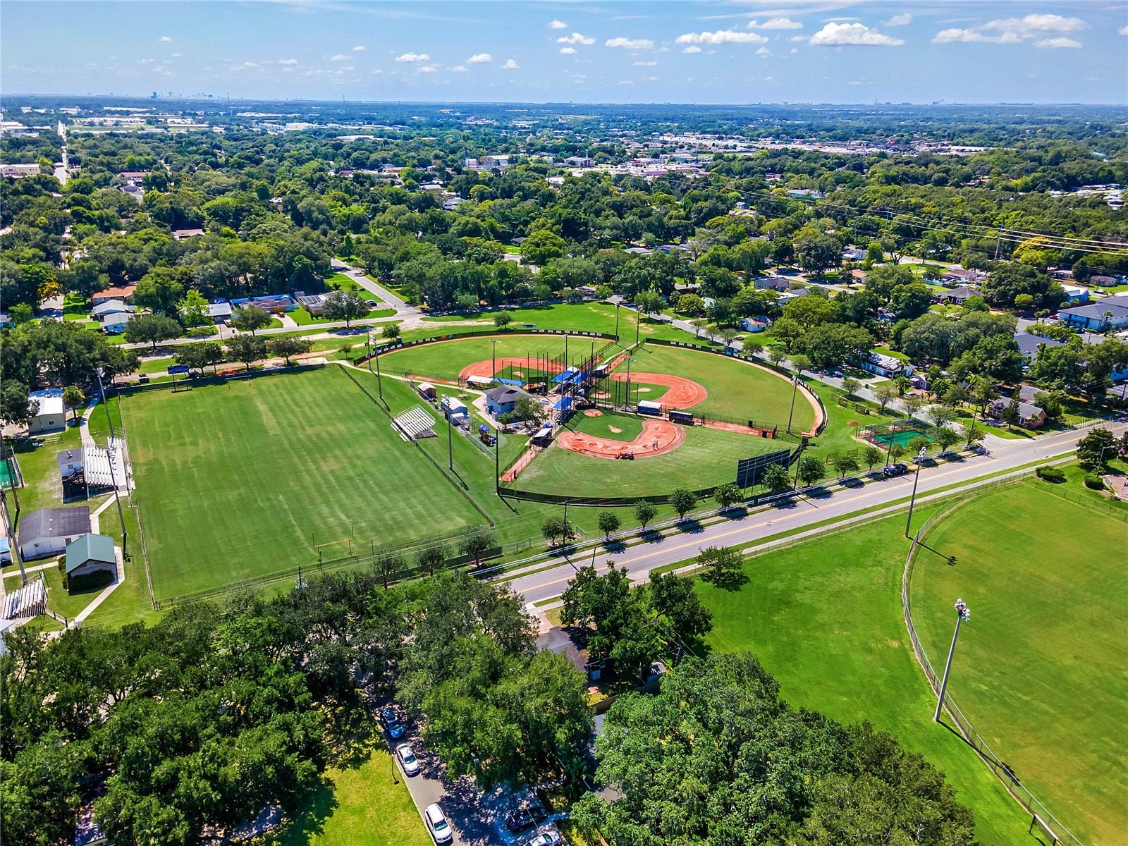 137 S PARK AVE, WINTER GARDEN, FL, 34787