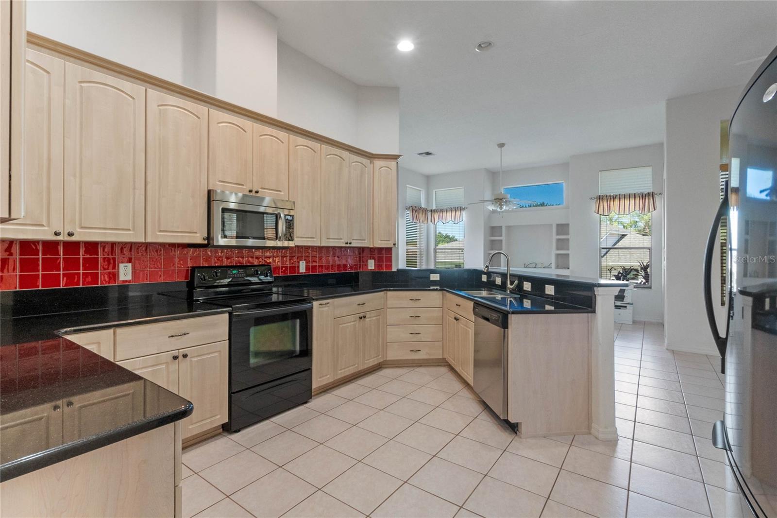 21127 LADY MARION WAY, LEESBURG, FL, 34748