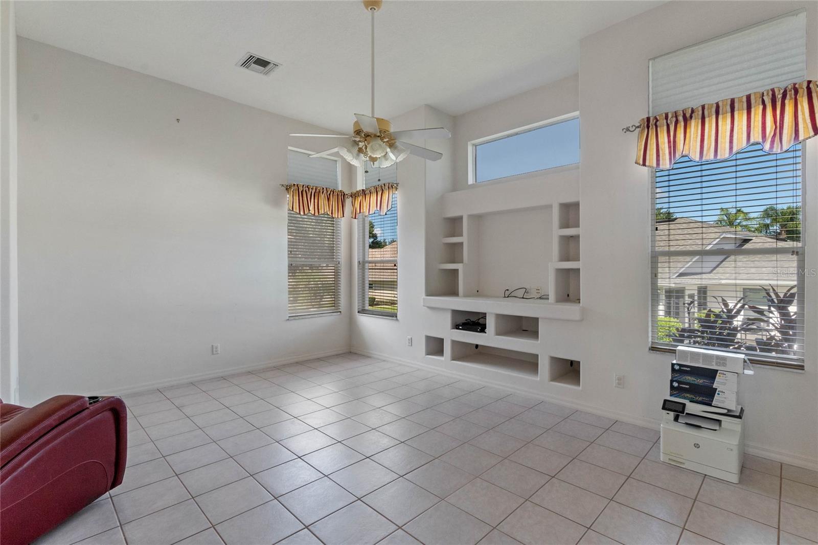 21127 LADY MARION WAY, LEESBURG, FL, 34748